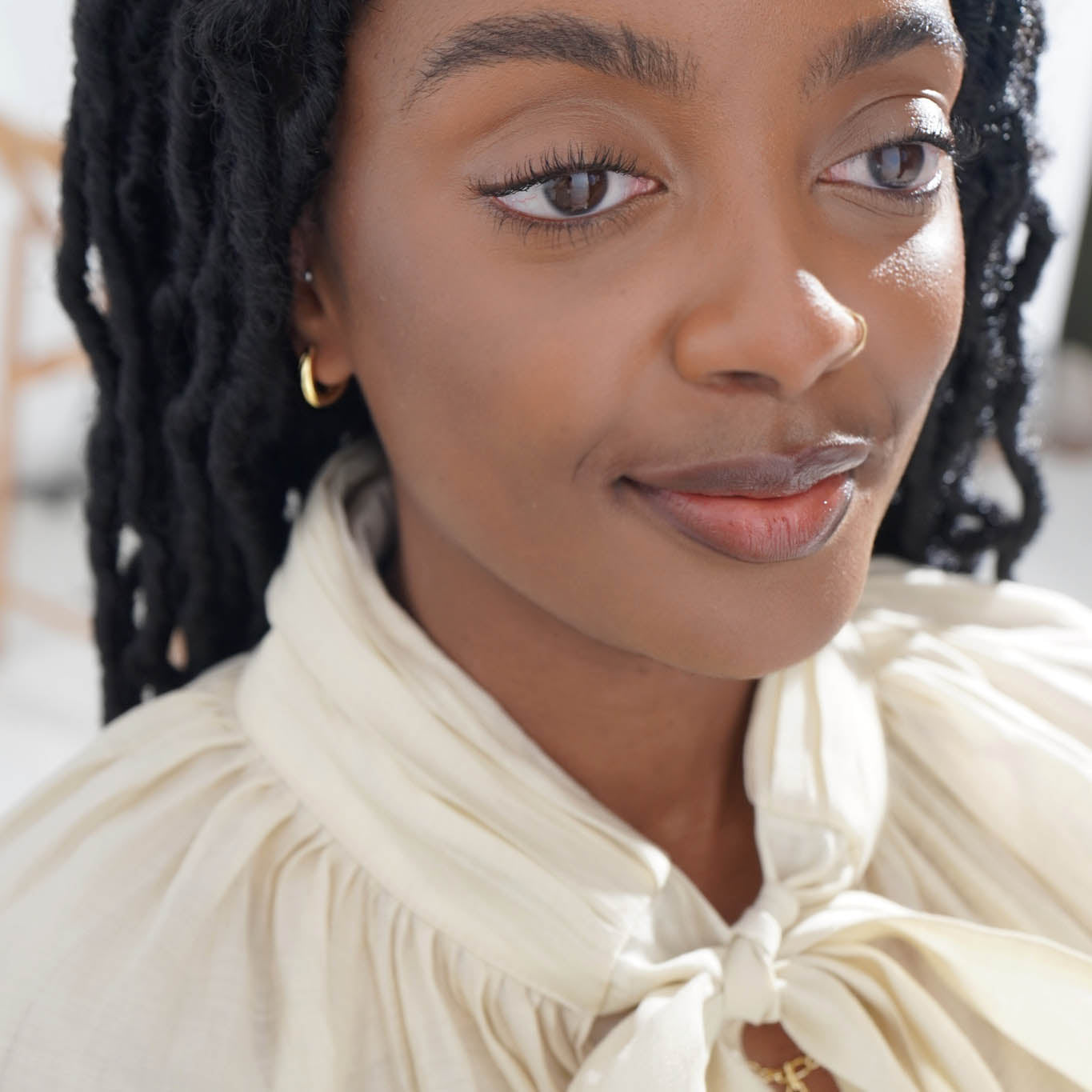 Junk-Jewels-Wobbly-Classic-Small-Chunky-Hoop-Hoops-Earrings-Gold-Plated-Silver