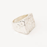 AREIA RECTANGULAR SIGNET RING