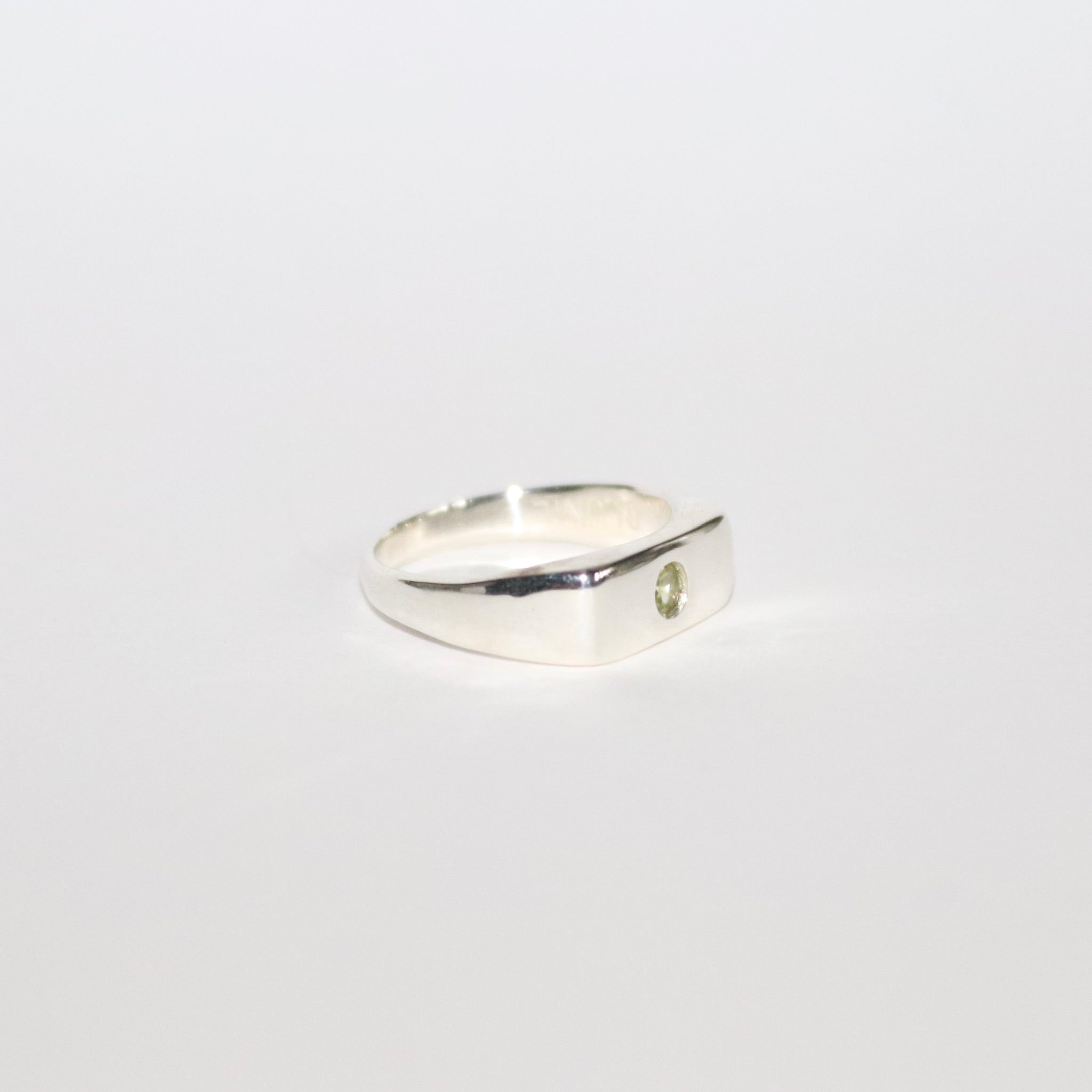 Blume-Jewelery-Single-Stone-Signet-Ring-Sterling-Silver-Rectangle-Pinky-Ring-Gemstone-Peridot-Garnet-Aquamarine-Citrine-Amethyst-UK-Handmade-Cool-Effortless-Heirloom-Everyday-Chunky-Staple-Ring-Stacking