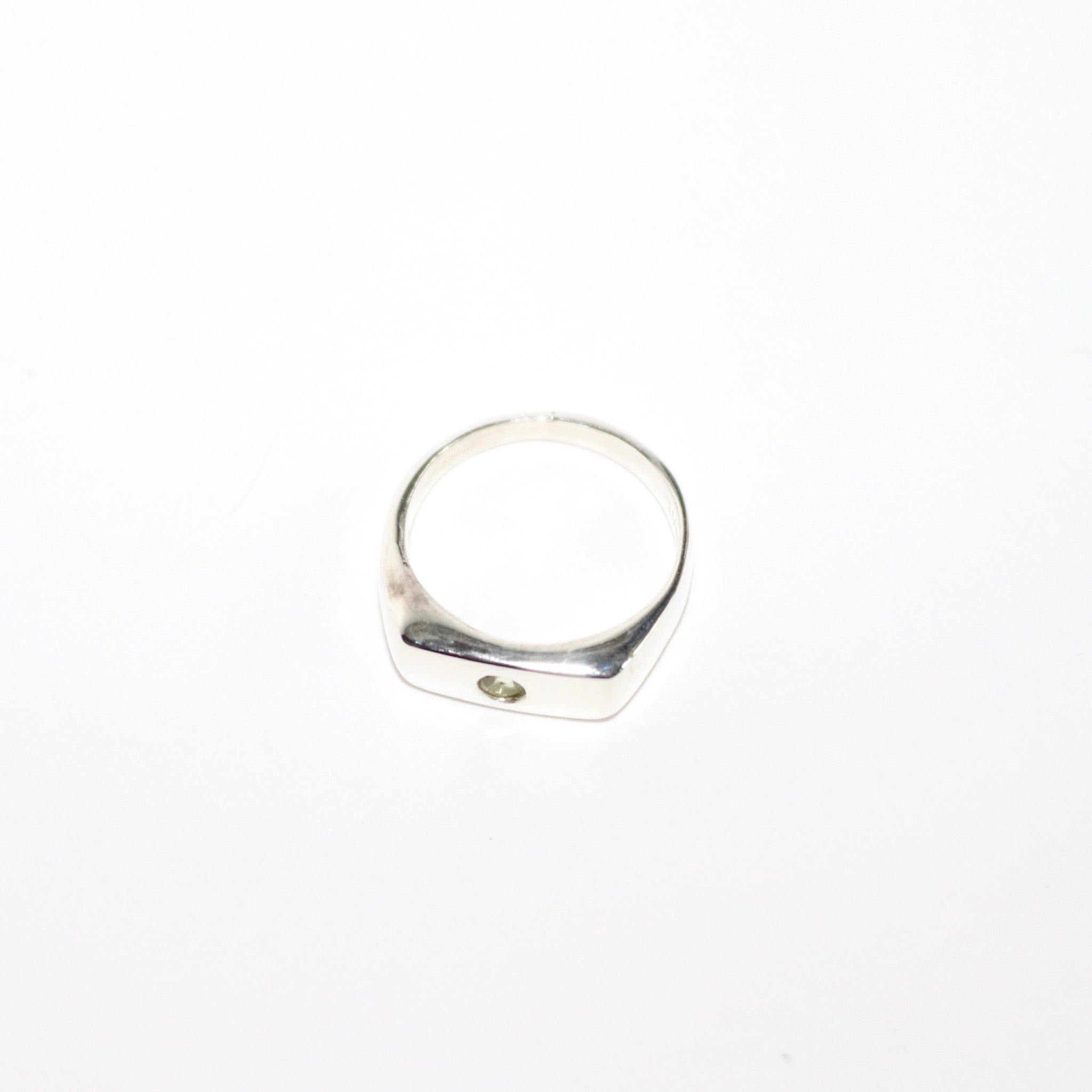 Blume-Jewelery-Single-Stone-Signet-Ring-Sterling-Silver-Rectangle-Pinky-Ring-Gemstone-Peridot-Garnet-Aquamarine-Citrine-Amethyst-UK-Handmade-Cool-Effortless-Heirloom-Everyday-Chunky-Staple-Ring-Stacking