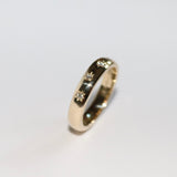 Blume-Jewellery-9-carat-9ct-Solid-Yellow-Gold-Star-Set-Lab-Diamond-Ring-Band-Wedding-Band-Stars-five-stones-cool-effortless-everyday-sparkle-modern-heirloom-keepskae-stacking-jewellery-handmade-uk