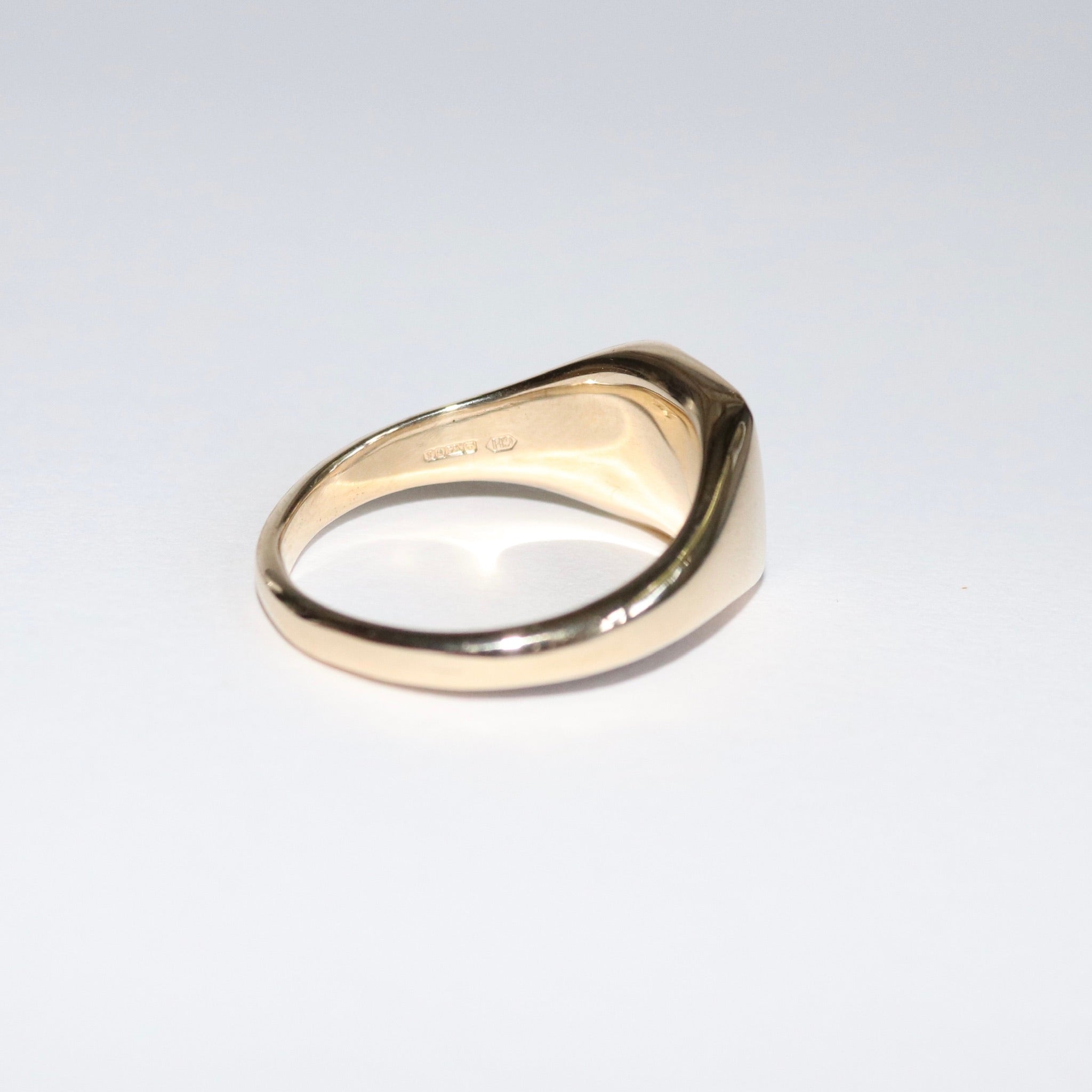 Blume-Jewellery-9-carat-9ct-solid-Gold-yellow-Sterling-Signet-Ring-Large-Soft-Rounded-Square-Face-Everyday-Timeless-Vintage-Inspired-Pinky-UK-Handmade-Classic