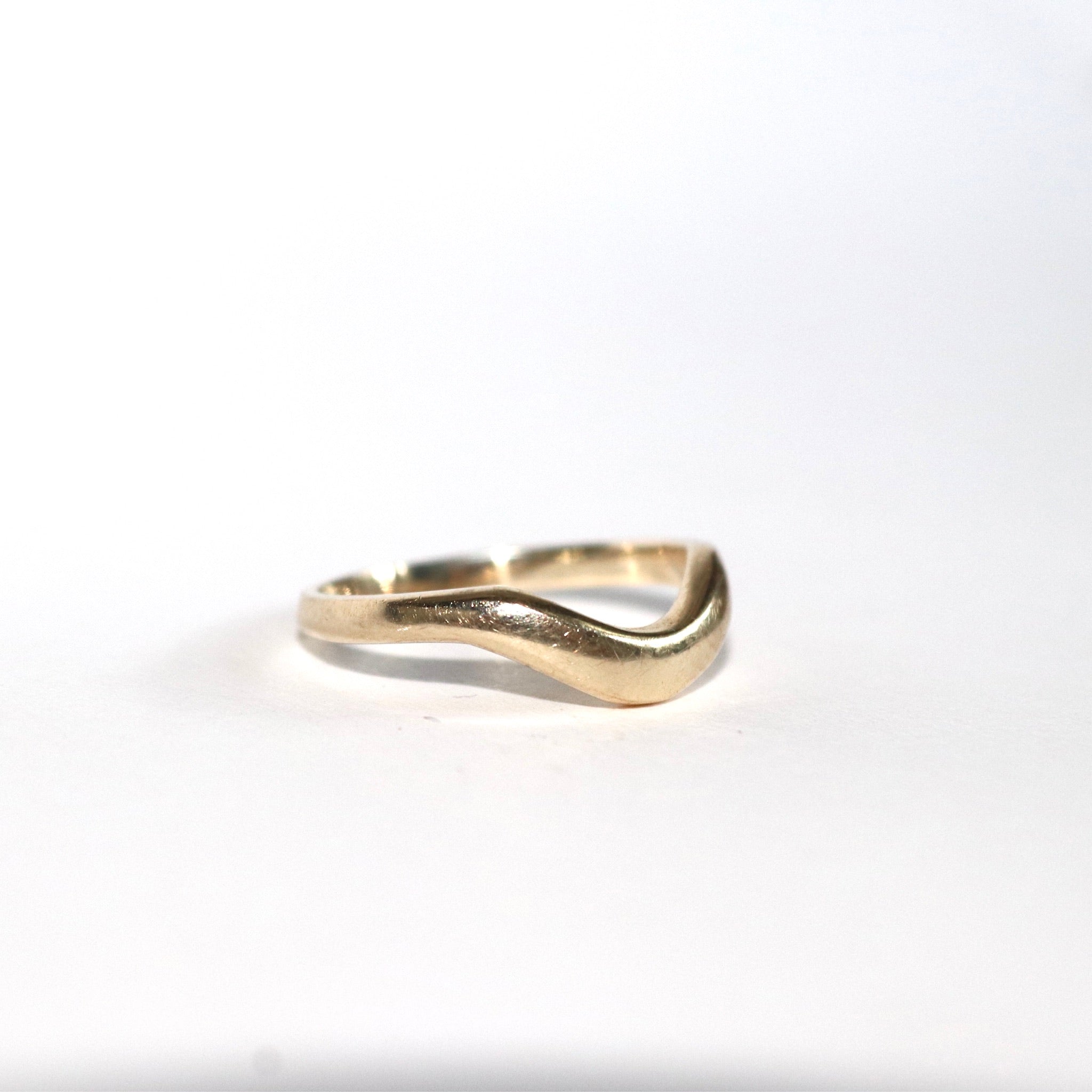 Blume-Jewellery-Curve-Ring-9ct-Solid-Gold-U-Shape-Band-Horseshoe-Classic-Timeless-Everyday-Stacking-essential