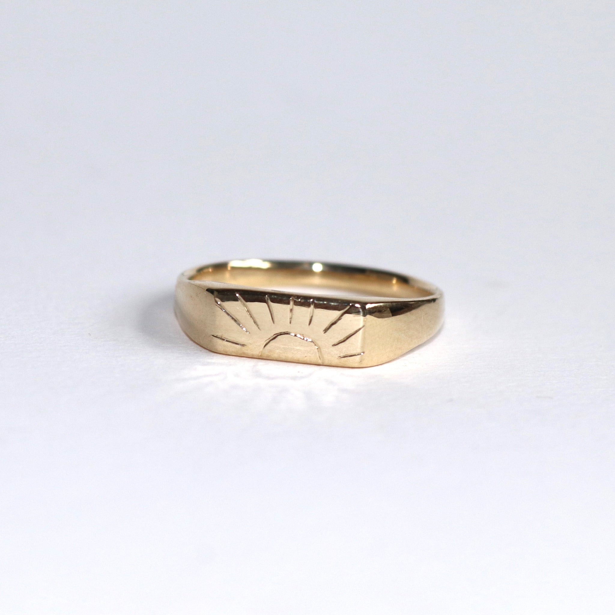 Blume-Jewellery-Gold-Sunset-Signet-Ring-9ct-9-Carat-solid-pinky-ring-everyday-sun-motif-cool-timeless-handmade-stacking-jewellery