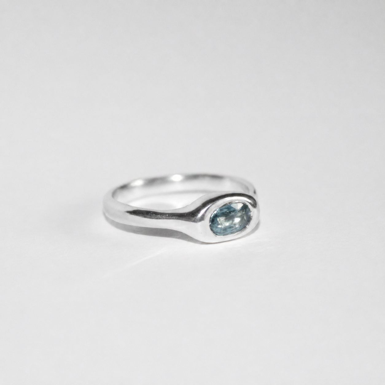 Blume-Jewellery-Oval-Sapphire-Ring-Blue-Gemstone-Stone-Solitaire-Classic-Timeless-Investment-Treasure-Jewellery-Modern-Heirloom-Sterling-Silver