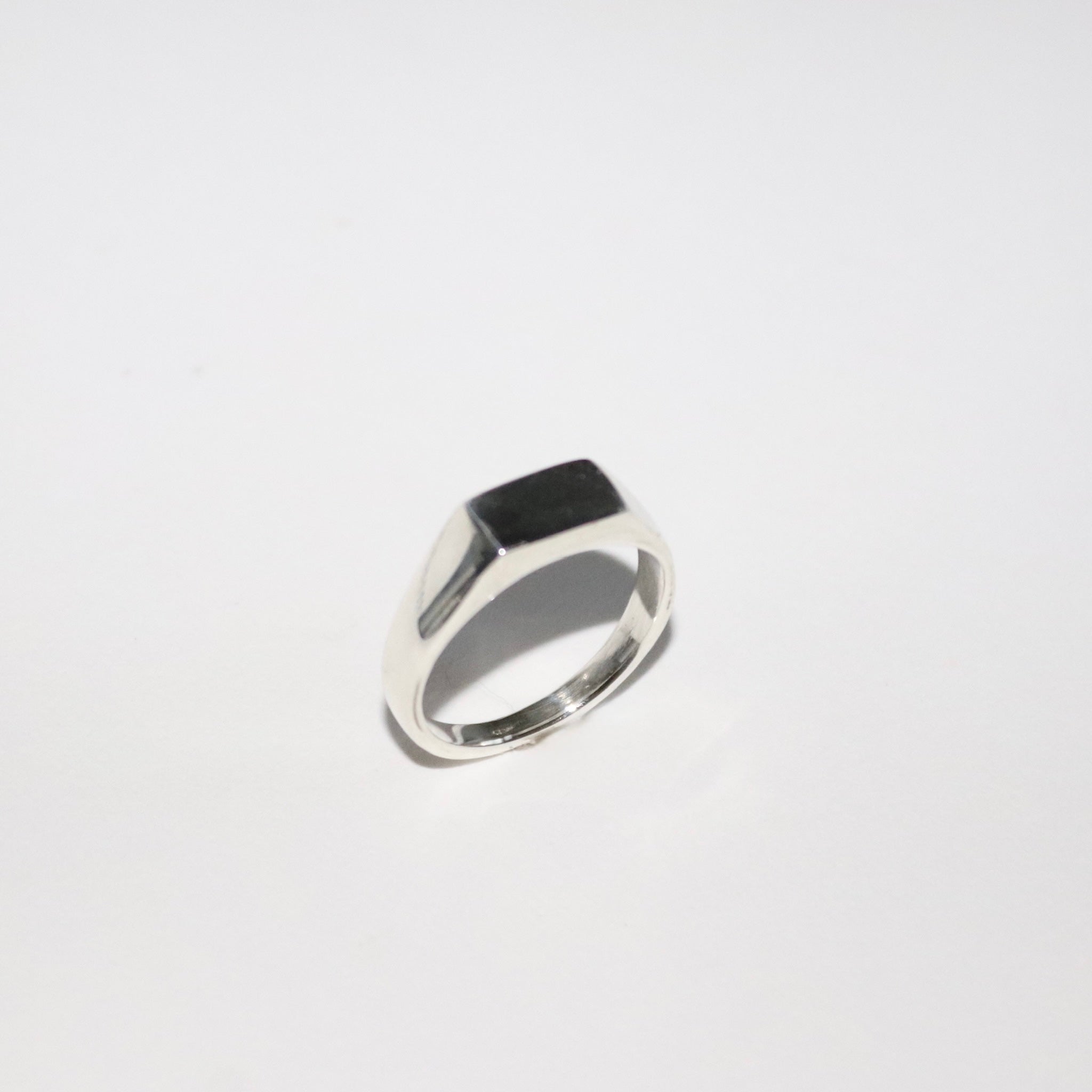 Blume-Jewellery-Sterling-Silver-Baguette-Signet-Ring-Chunky-Rectangle-Pinky-Ring-Cool-Effortless-Timeless-Classic-Everyday-Jewellery-UK-Handmade-Cool