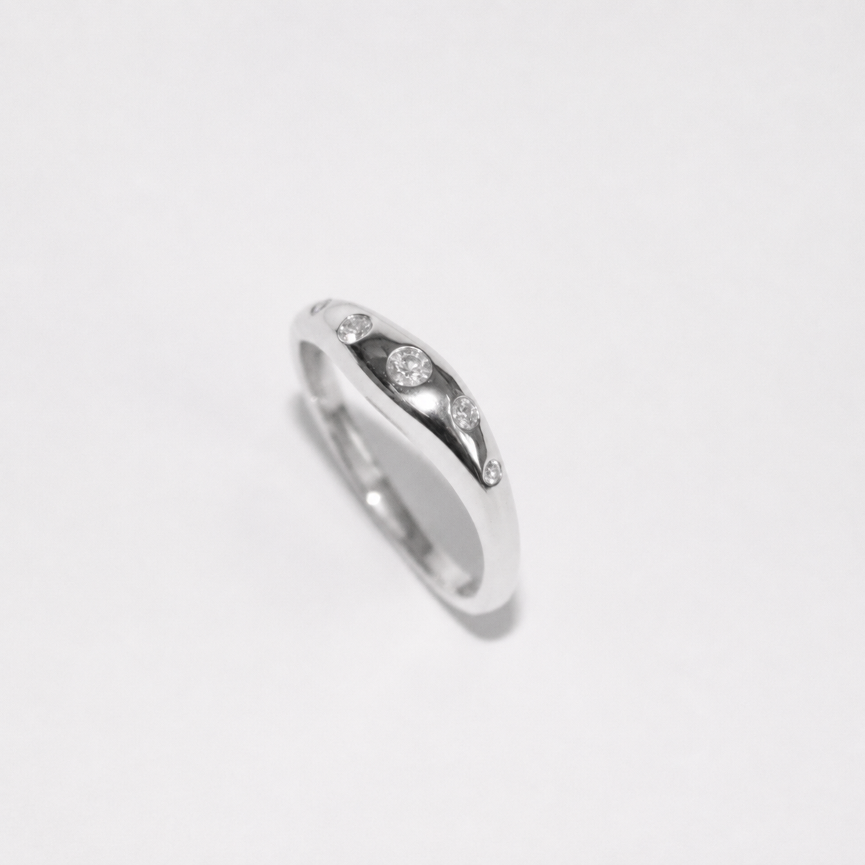 Blume-Jewellery-Sterling-Silver-Wave-Bombe-Ring-Lab-Diamond-Chunky-Statement-Band-Handmade-Contemporary-Cool-Jewellery-UK-5-Stones-Clear