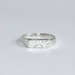 Blume-Jewellery-Sunset-Sterling-silver-signet-ring-chunky-Classic-everyday-hand-engraved-sun-design-motif-jewellery-timeless