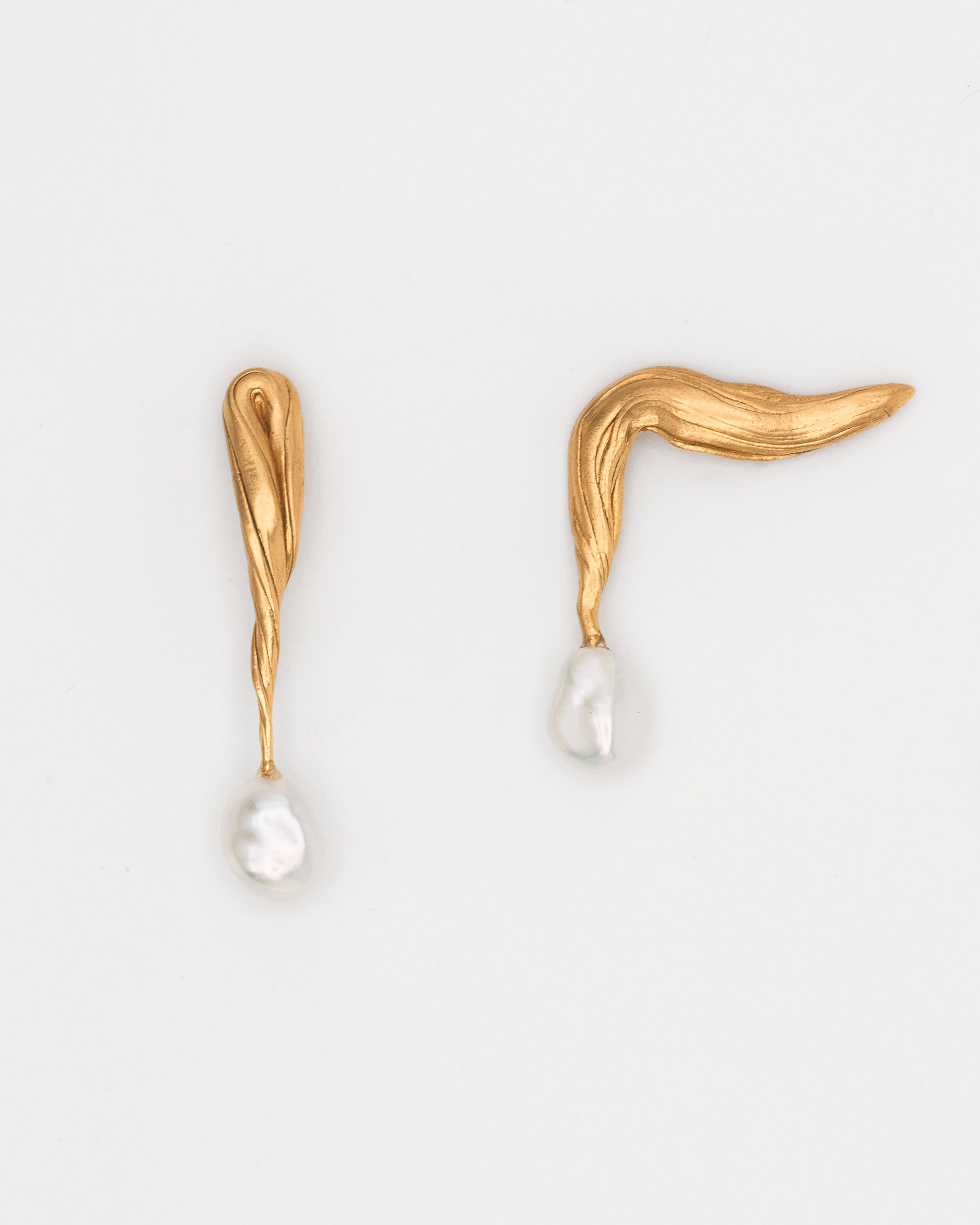 Carolina-De-Barros-Gold-Plated-Sterling-Silver-Pearl-Drop-Statement-IPE-EARRINGS