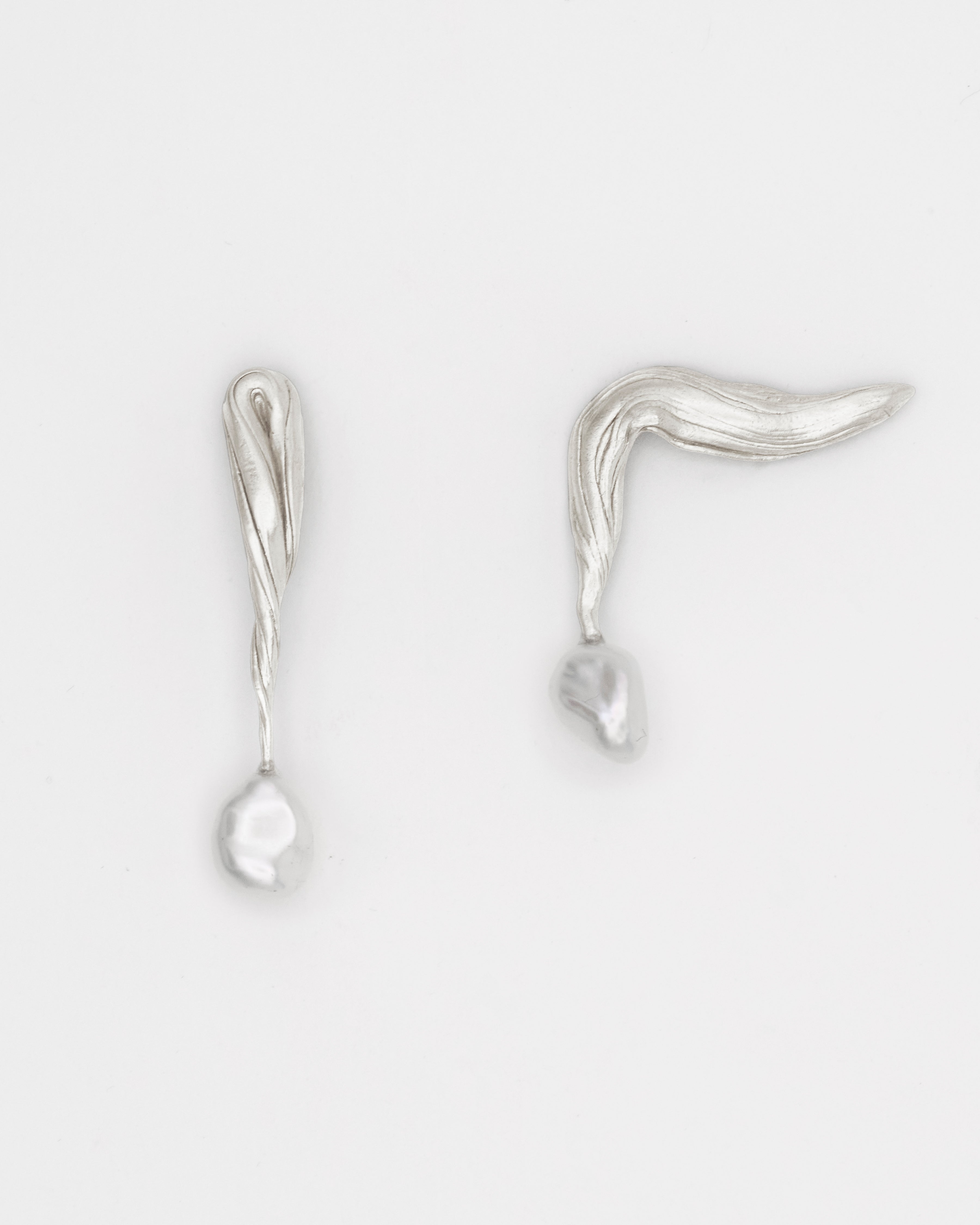 Carolina-De-Barros-Gold-Plated-Sterling-Silver-Pearl-Drop-Statement-IPE-EARRINGS