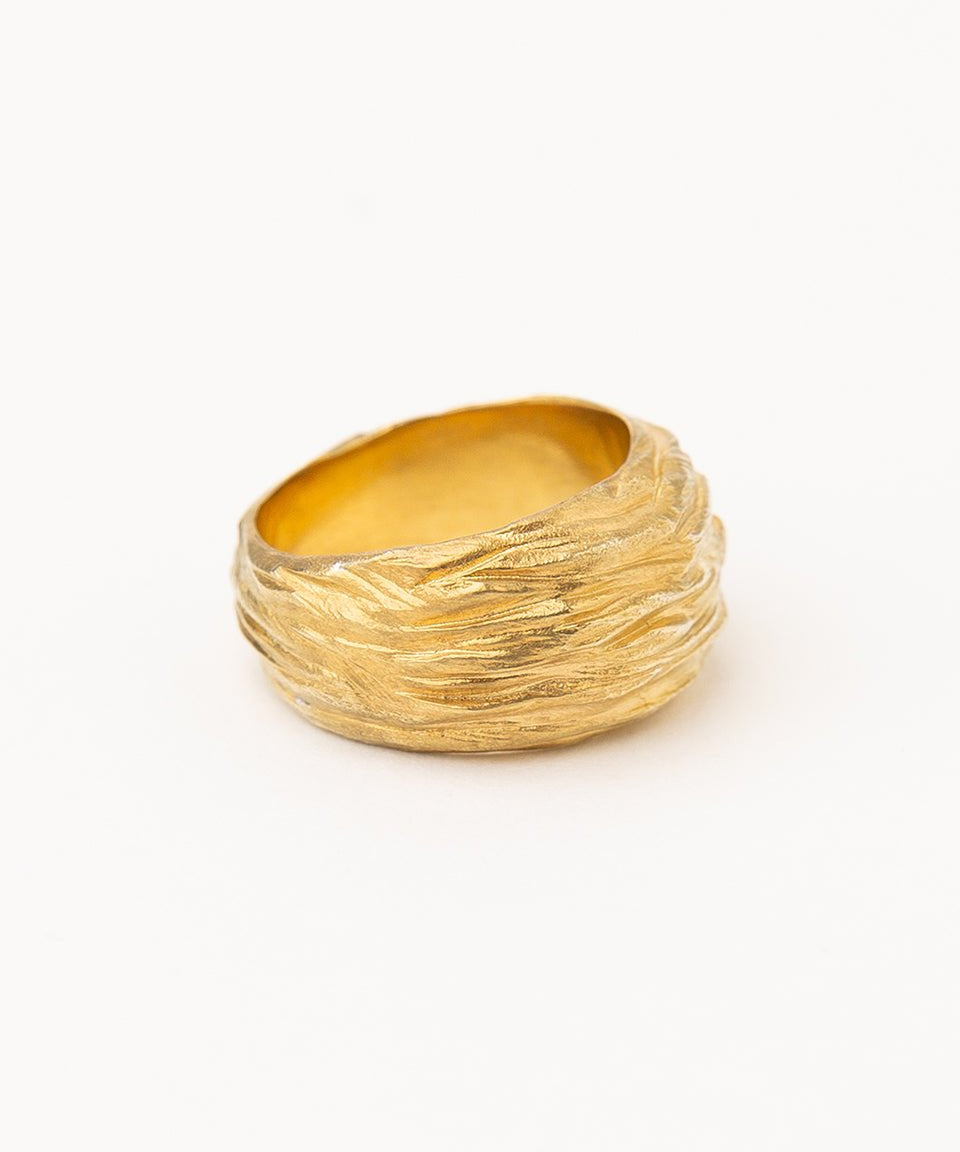 Carolina-De-Barros-Textured-Gold-Plated-Sterling-Silver-Statement-Cocktail-FALESIA-Ring