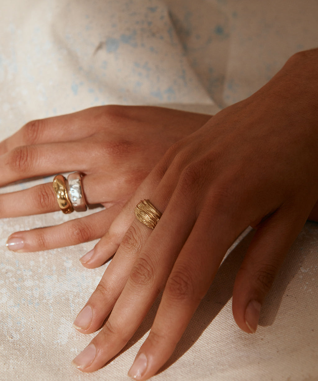 Carolina-De-Barros-Textured-Gold-Plated-Sterling-Silver-Statement-Cocktail-FALESIA-Ring