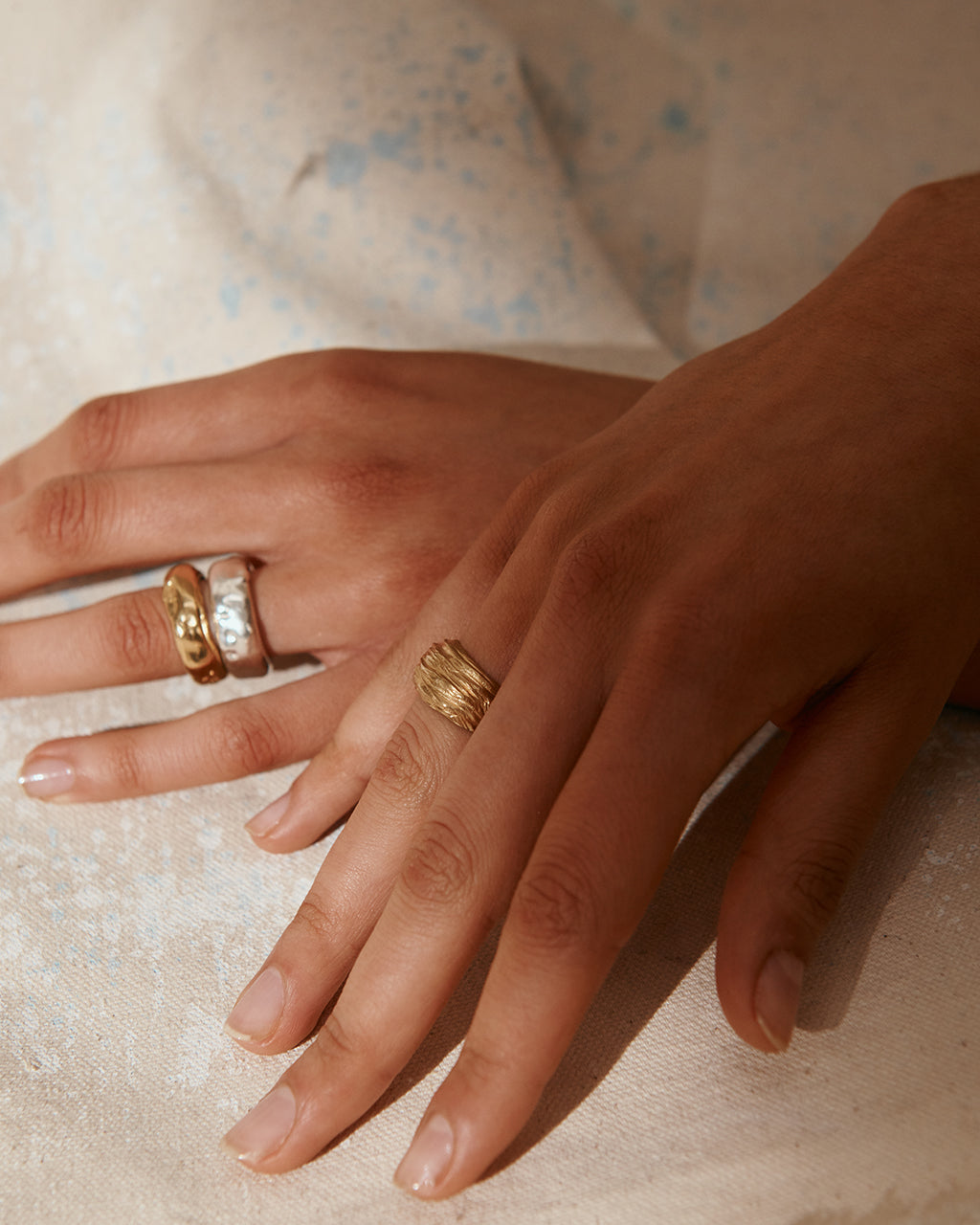 Carolina-De-Barros-Textured-Gold-Plated-Sterling-Silver-Statement-Cocktail-FALESIA-Ring