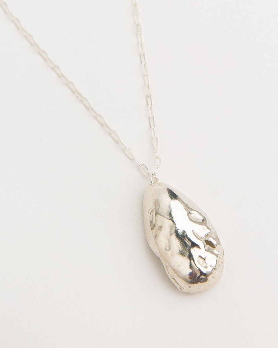 Carolina-de-Barros-Drop-Oval-Shell-Chain-Pendant-Necklace-Jumonia-Sterling-Silver-18ct-Gold-Plated