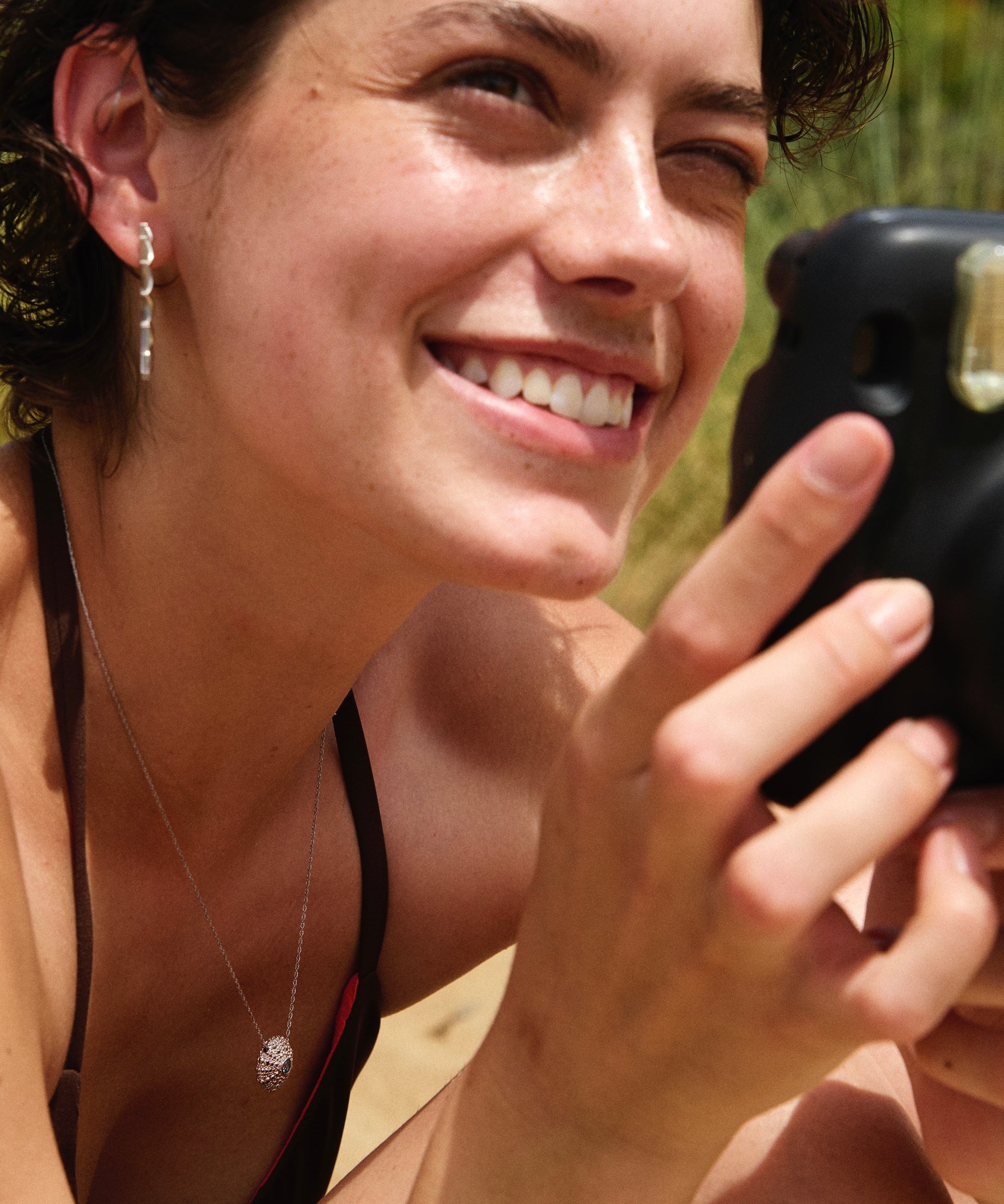 Feggeri-Ippos-Fin-Bold-Sculptural-Fan-Ribbed-Oversized-Large-Statement-Hoops-Hoop-Earrings-Silver
