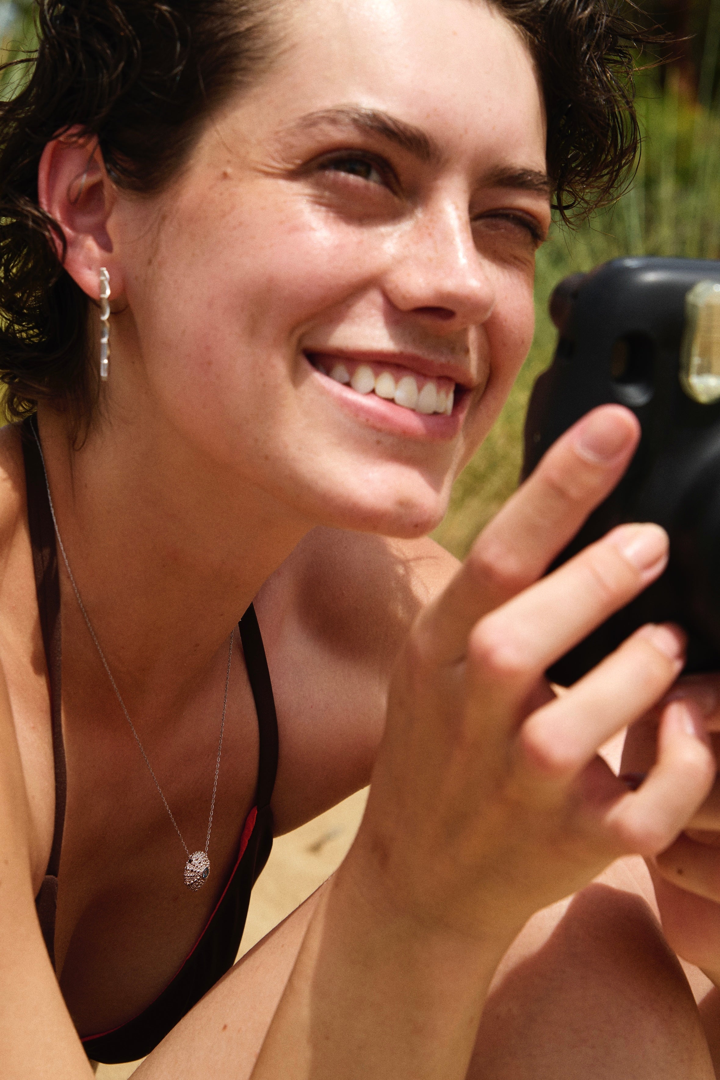 Feggeri-Ippos-Fin-Bold-Sculptural-Fan-Ribbed-Oversized-Large-Statement-Hoops-Hoop-Earrings-Silver
