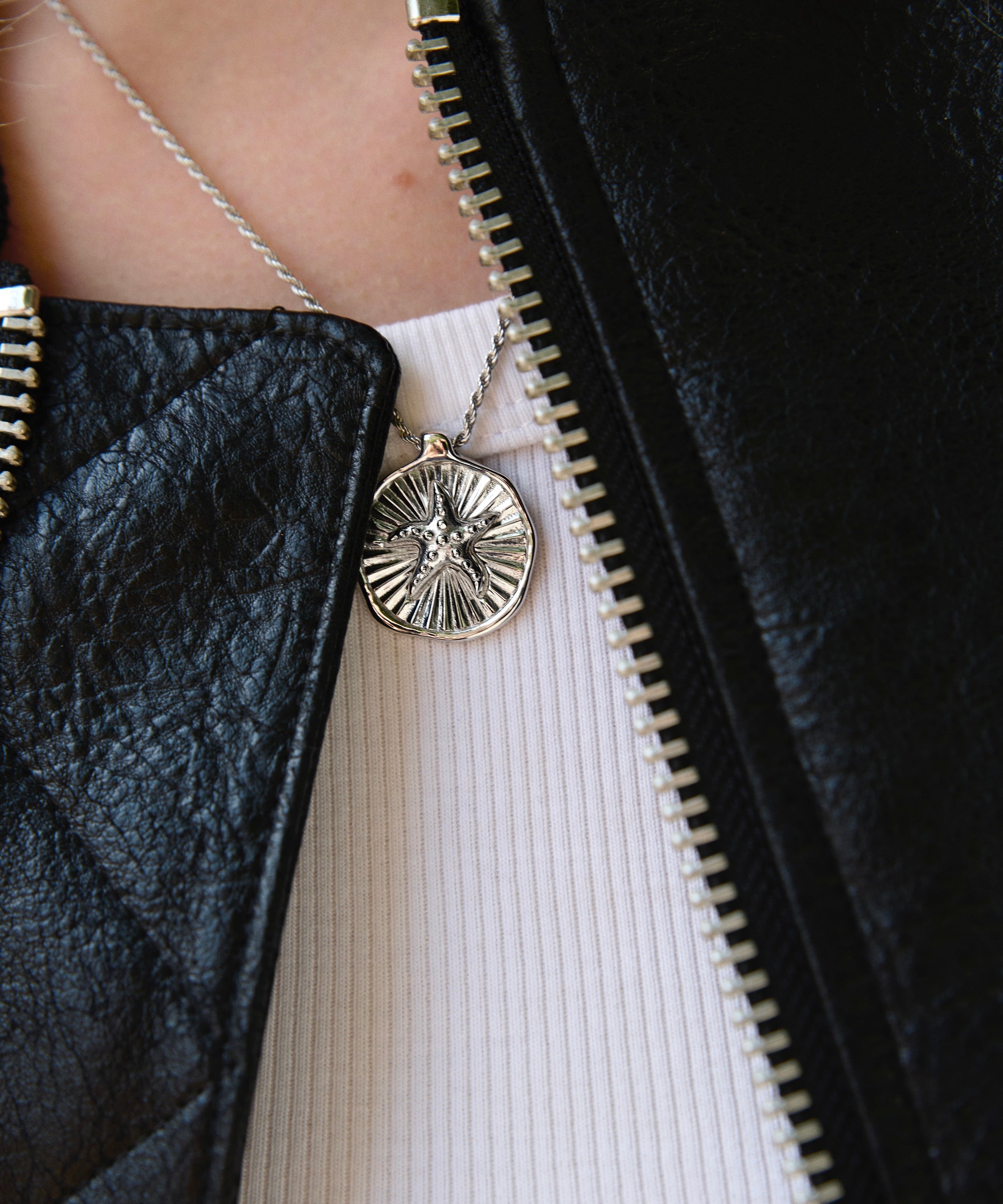 Feggeri-Starfish-Textured-Circle-Star-Chunky-Pendant-Astra-Necklace-Sterling-Silver-Chain