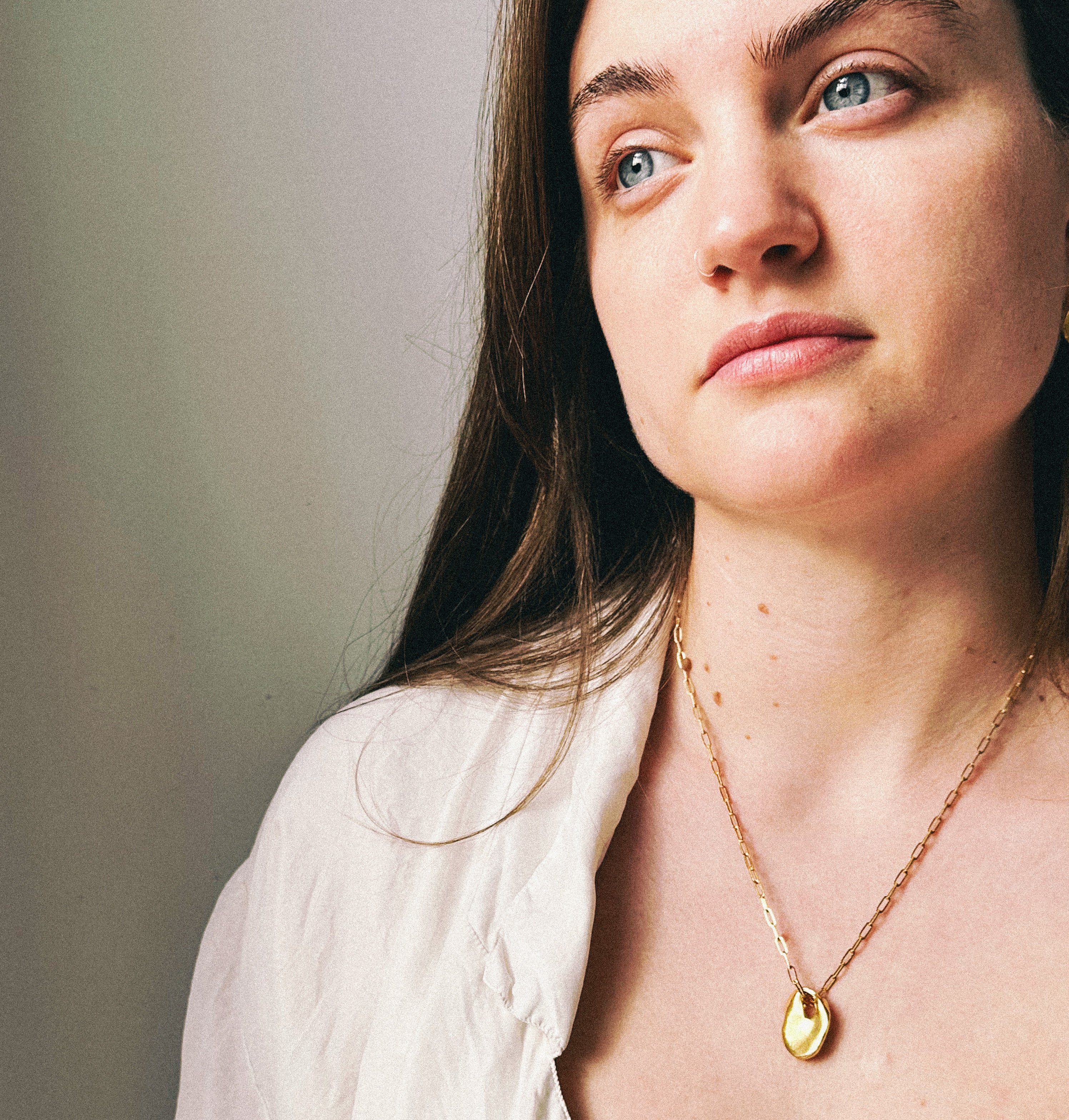 Frances-Kirk-Talisman-Pendant-Necklace-Gold-Vermeil-Sterling-Silver-Chunky-Chain-Textured-Oval-Hoop-Disc