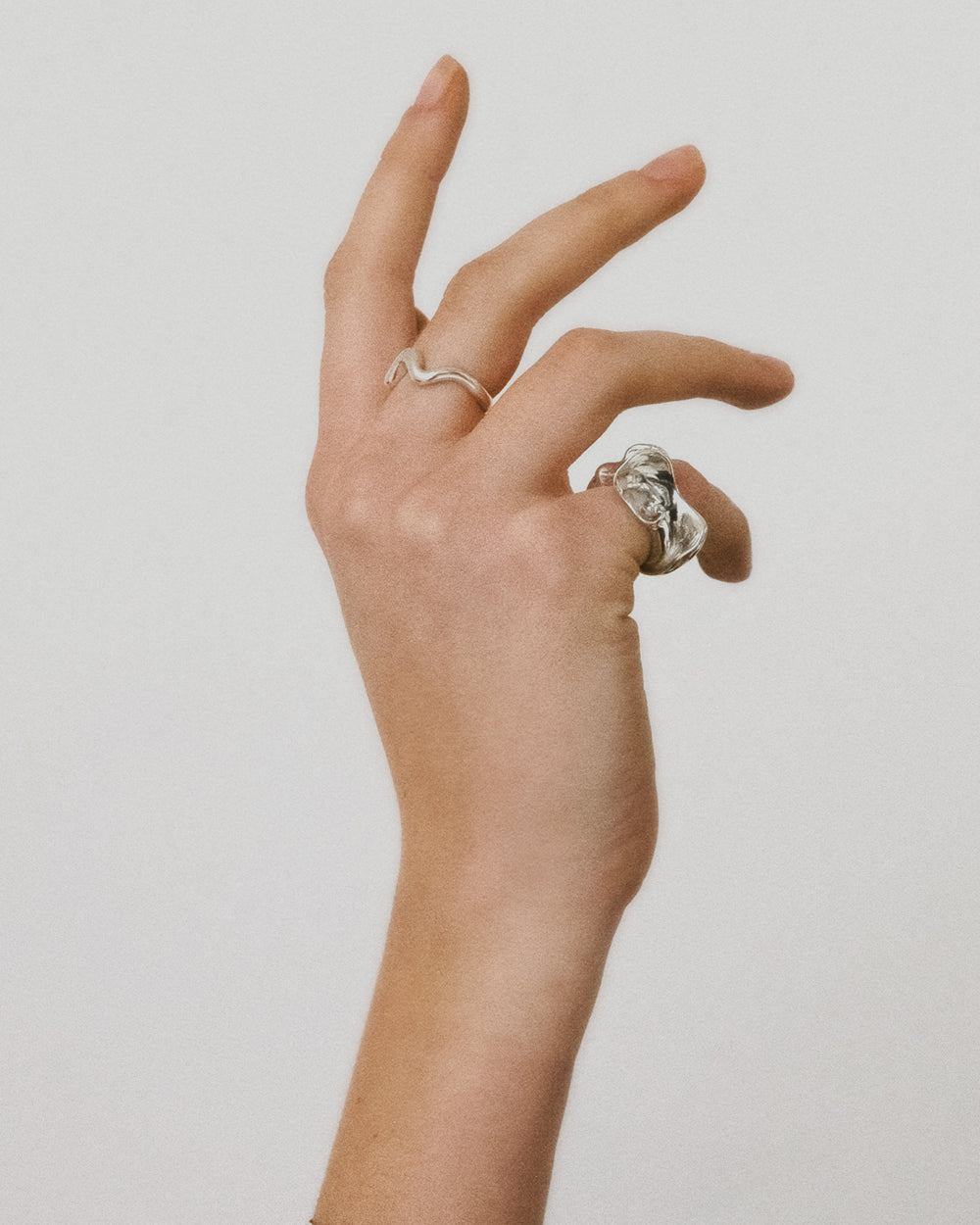 GOLDEN-Ring-Stacking-Guide-How-To-Stack-Your-Rings-Statement-Chunky-Silver-DemiFine-Gold-Jewellery-Rings