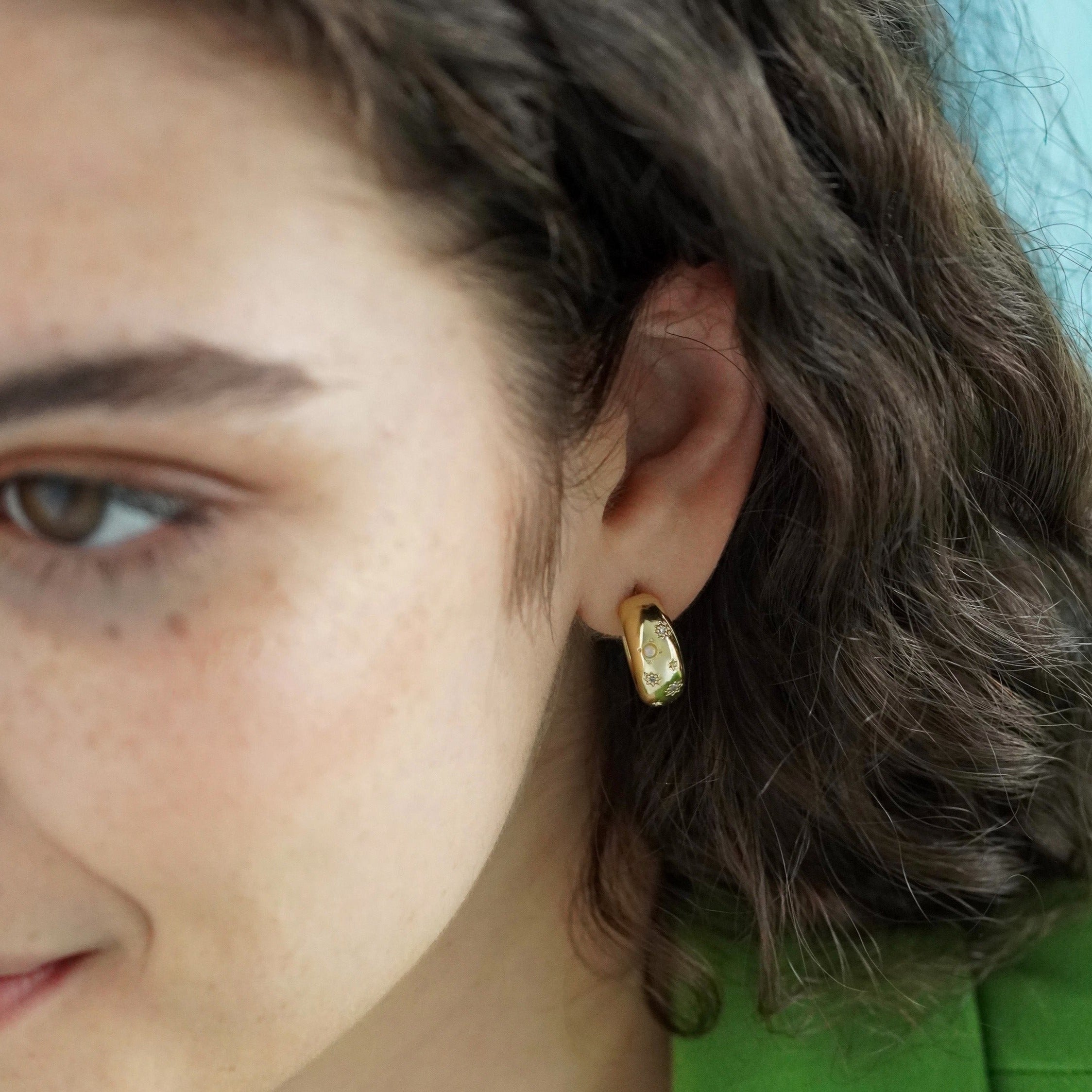 Junk-Jewels-Glitter-Star-Diamond-Opal-White-Stone-Gemstone-Chunky-Hoop-Gold-Earrings