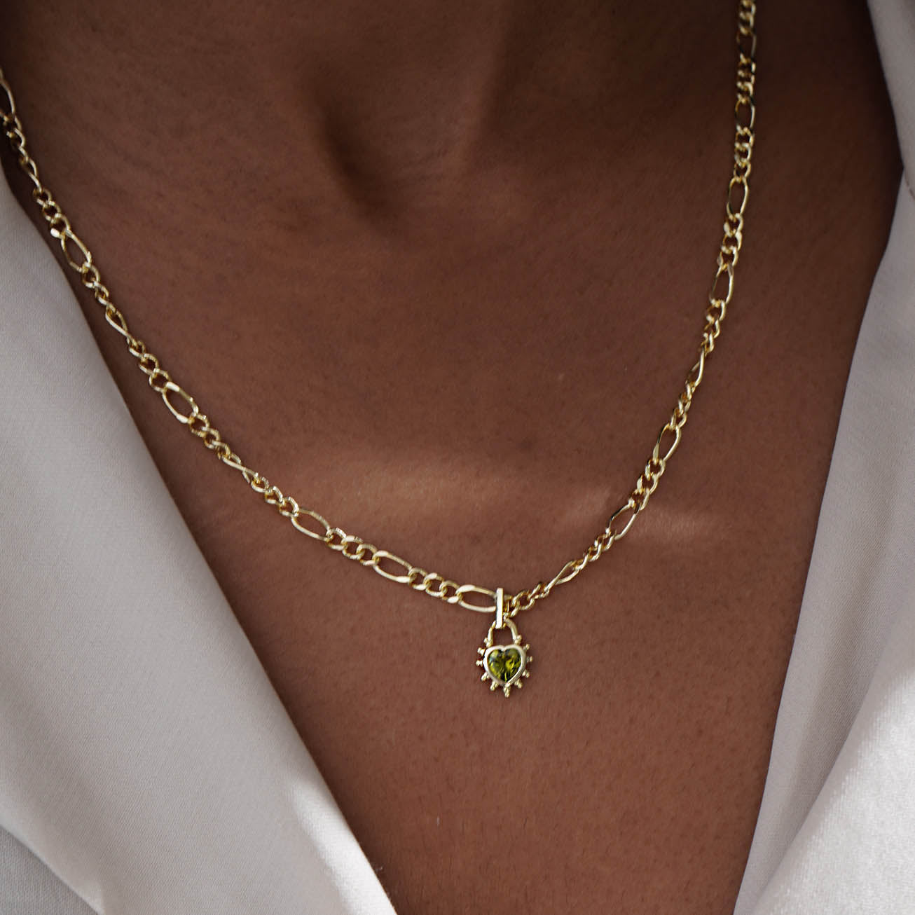 Junk-Jewels-Peridot-Green-Stone-Gemstone-Heart-Pendant-Chunky-Figaro-Chain-Necklace-Gold-Plated-Stone