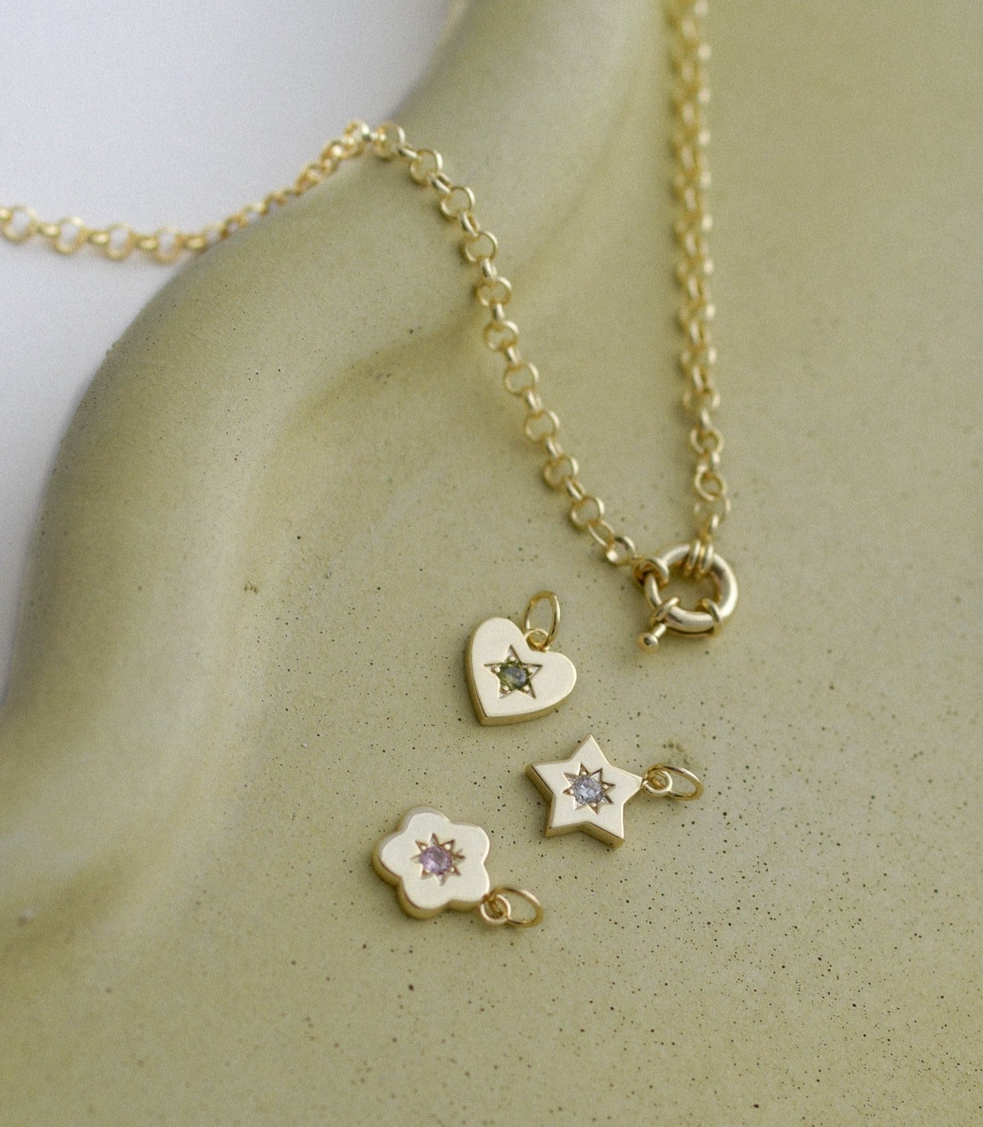 Junk-Jewels-Retro-Multi-Charm-Flower-Start-Heart-Purple-Green-Blue-Gemstone-Stone-Pendant-Chunky-Chain-Necklace-Gold-Silver