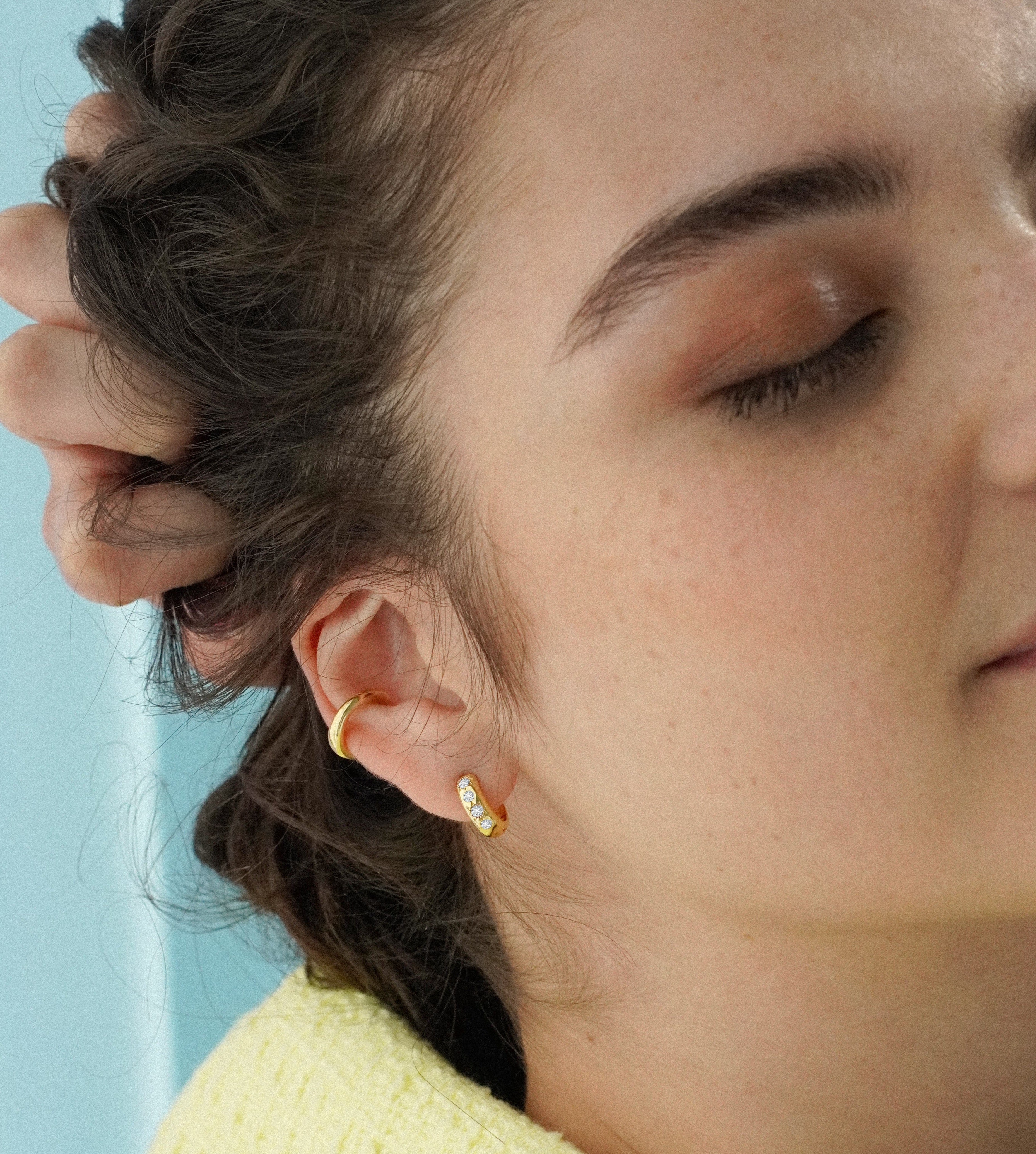 Junk-Jewels-White-Stone-Petite-Diamond-Cubic-zirconia-star-stone-chunky-huggie-hoop-hoops-earrings-gold-silver