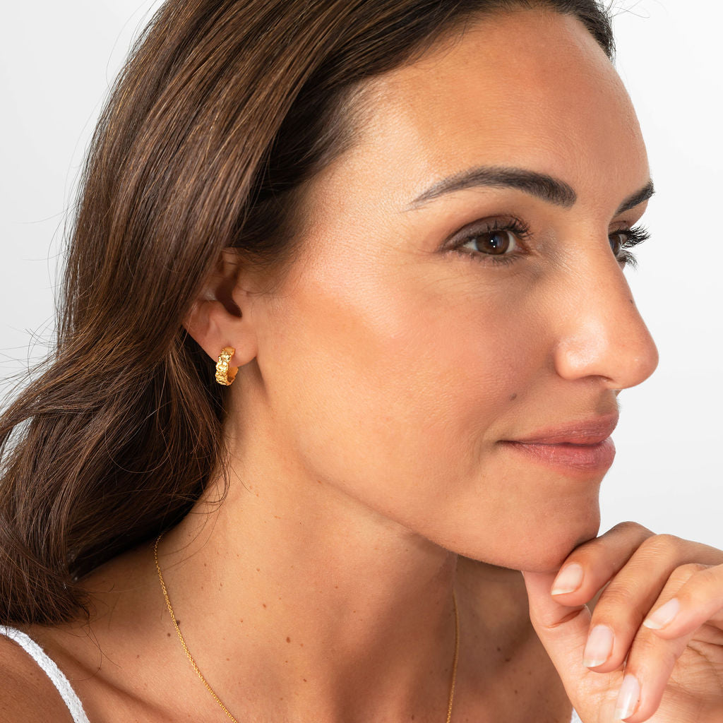 Liz-Crow-London-Mini-Presence-Huggies-18CT-GOLD-Vermeil-Textured-Molten-Vintage-Antique-Hoop-Hoops-Earring