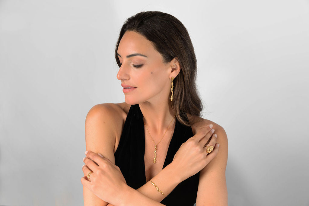 Liz-Crow-London-Resilience-Earrings-18CT-GOLD-Vermeil-The-Flow-Within-Sculptural-Wavey-Wiggle-Drop-Dangle-Stud-Earrings-Earring-Statement-Scluptural-Molten-Organic-TExture