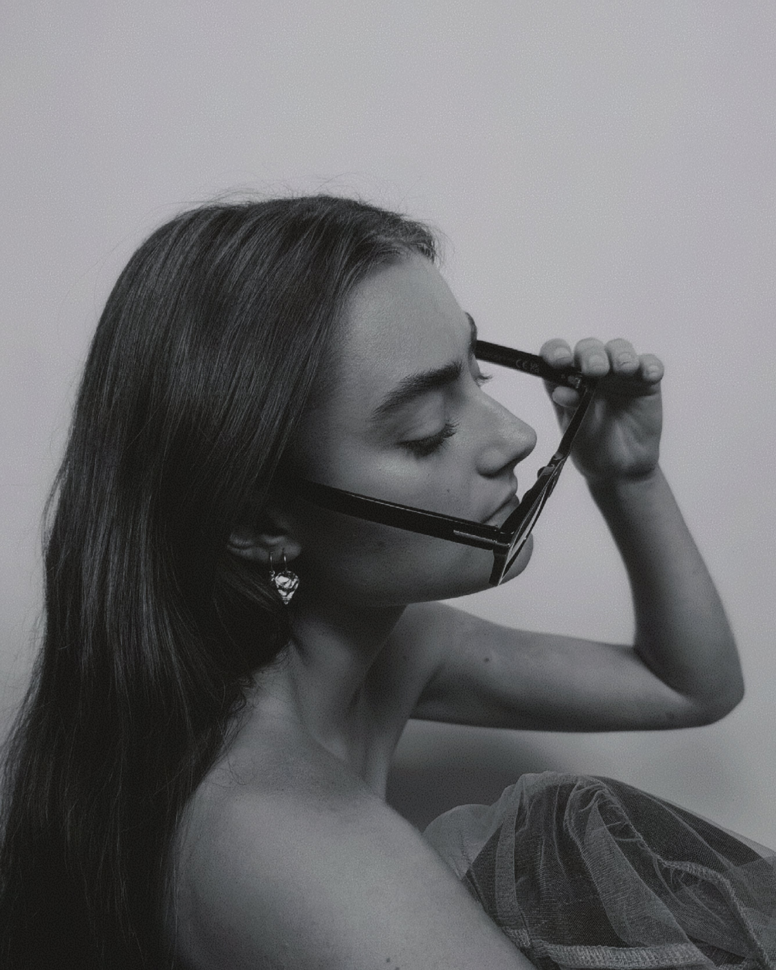 Milly-Maunder-Arma-Shield-Pendant-Drop-Huggies-Hoop-Earring-Textured-Pendant-Sterling-Silver-Silver-Stacking