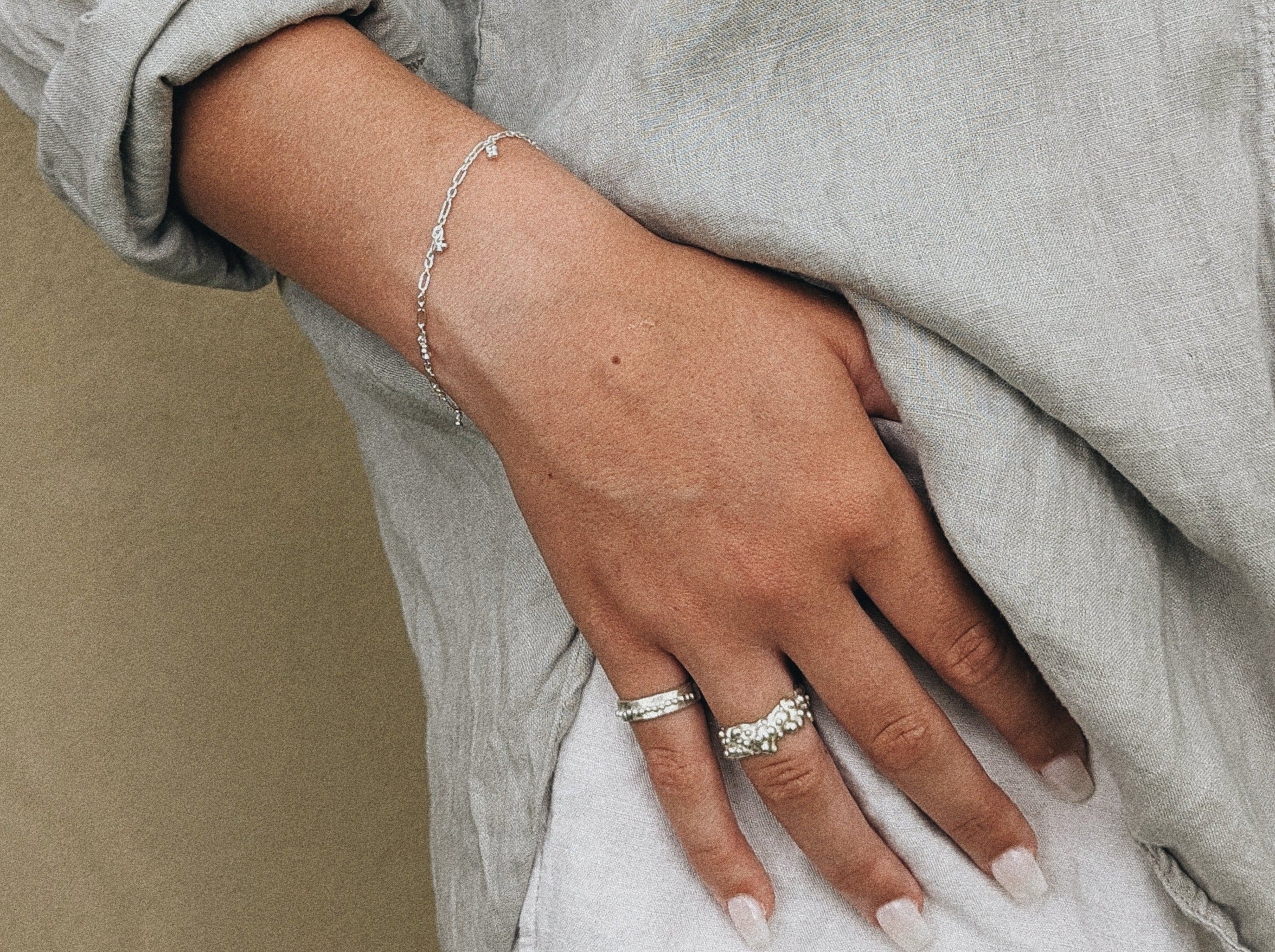 Milly-Maunder-Bubble-clover-Trio-Pebble-Rustic-Vintage-Charm-Bracelet-Sterling-Silver-Stacking