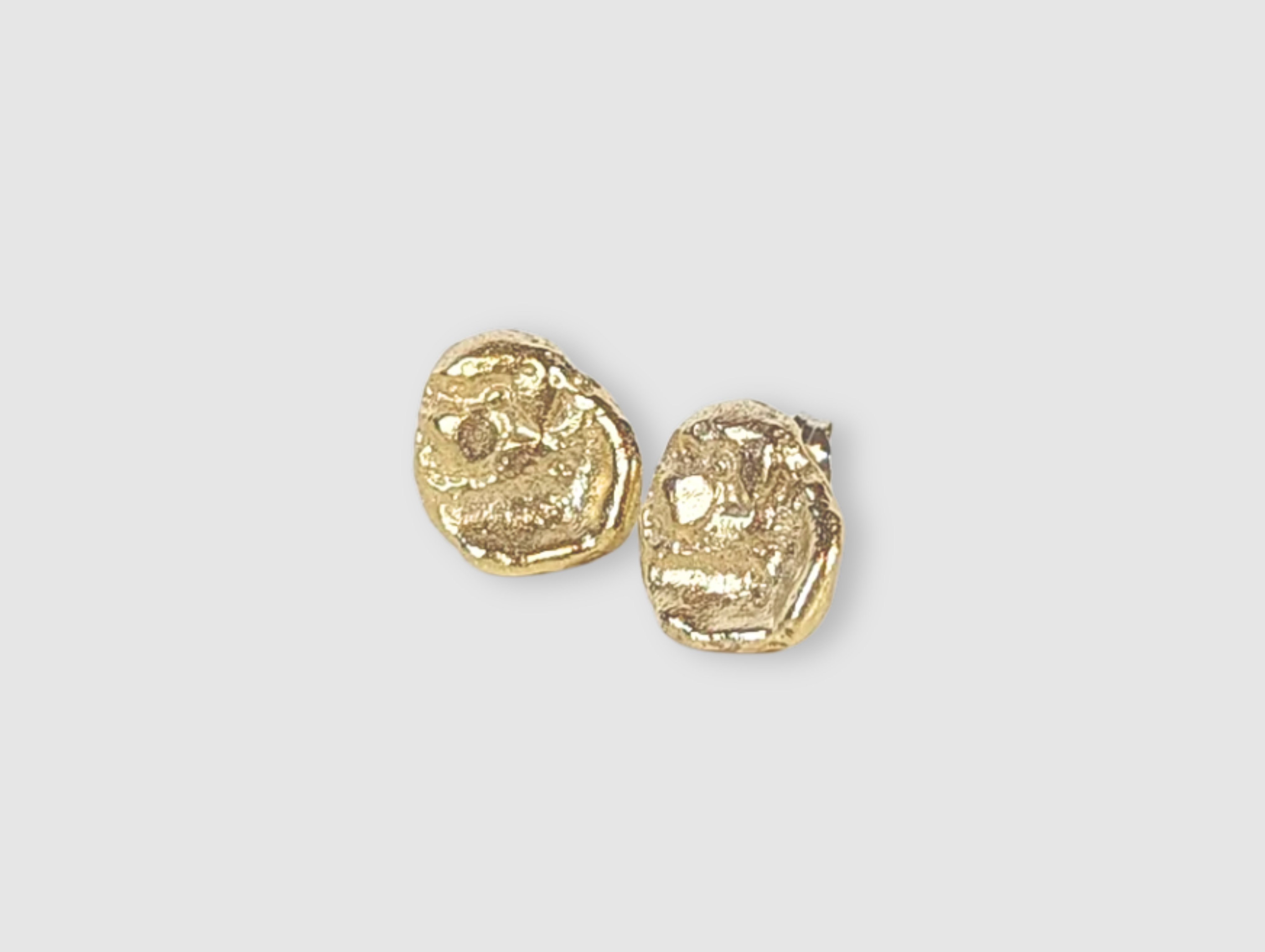 Milly-Maunder-Dara-Studs-Earrings-Stud-18ct-Gold-Plated-Small-Statement-Disc-Coin-Textured-Organic-Molten