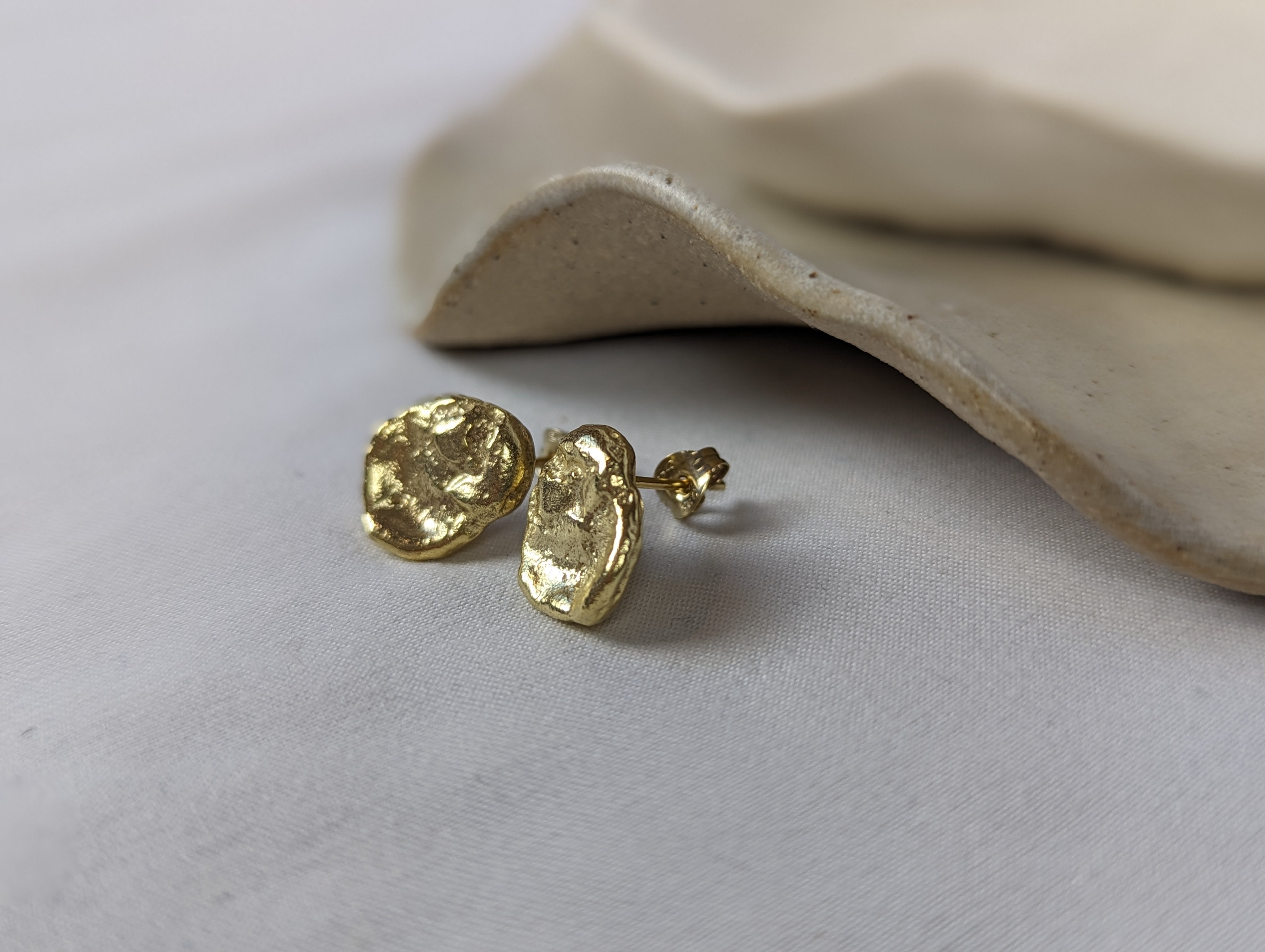 Milly-Maunder-Dara-Studs-Earrings-Stud-18ct-Gold-Plated-Small-Statement-Disc-Coin-Textured-Organic-Molten