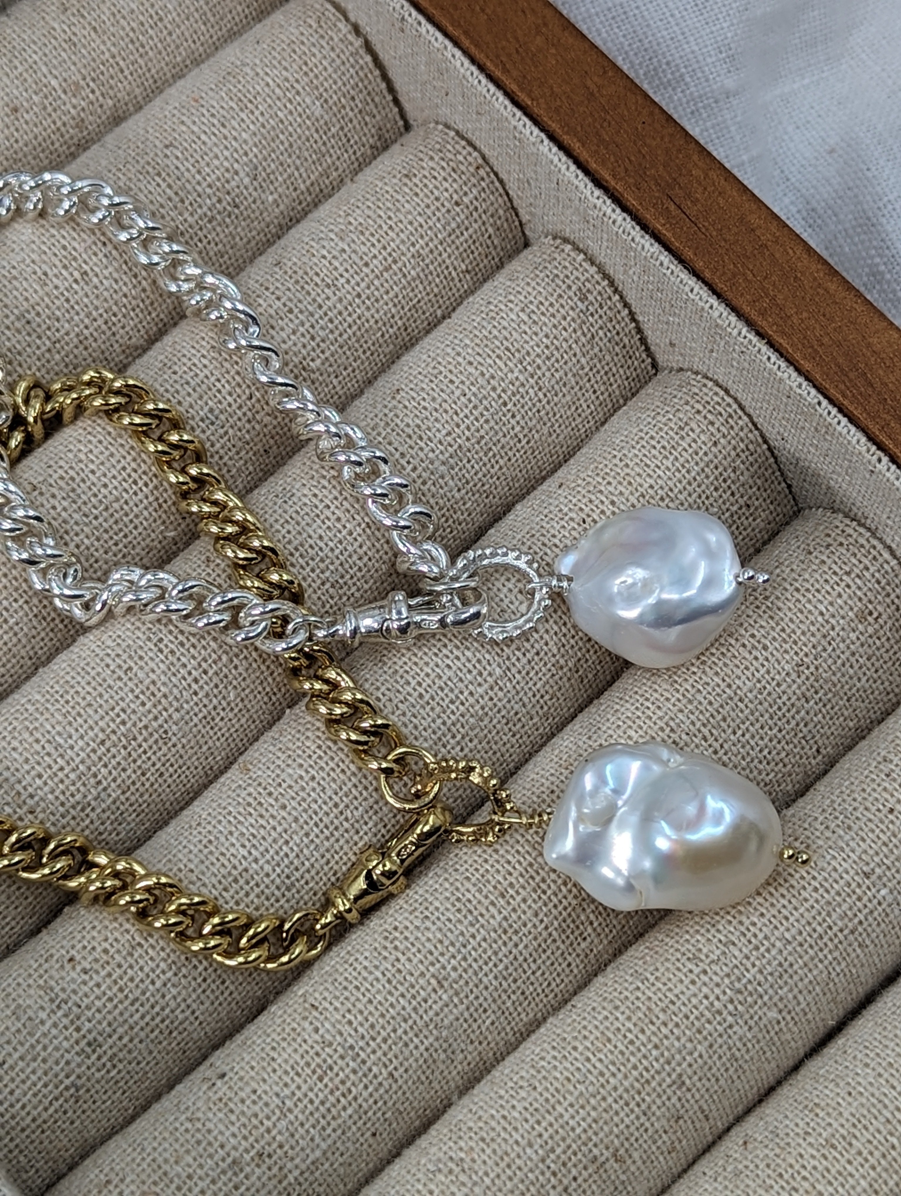 Milly-Maunder-Fireball-Baroque-Freshwater-Pearl-Pendant-Bead-Charm-Chunky-Rustic-Vintage-Style-Curb-Chain-Bracelet-Sterling-Silver