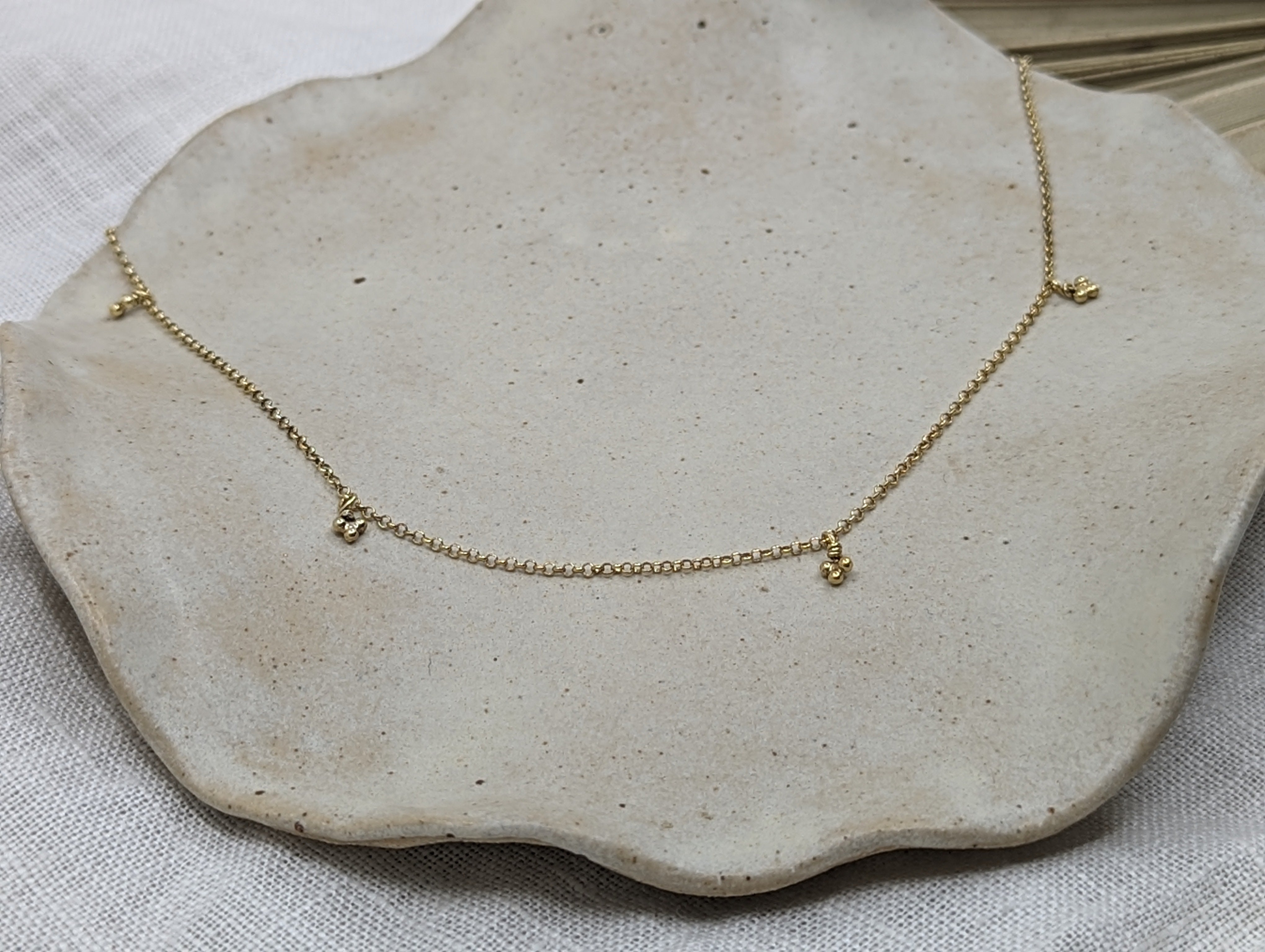 Milly-Maunder-Mini-Trio-Bubble-Pendant-Granules-Clover-Pebble-Charm-Chain-Necklace-Gold-Plated-18ct-Layering