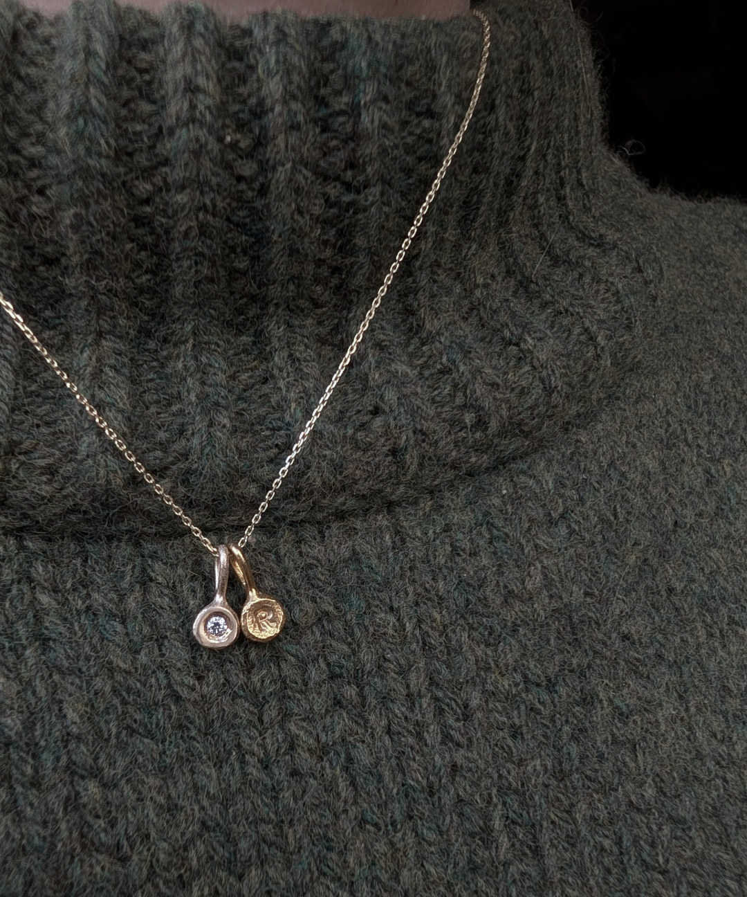 Milly-Maunder-Personalised-Alphabet-Letter-Initial-Single-Pebble-Nugget-Pendant-Chain-Necklace-Gold-Plated-18ct