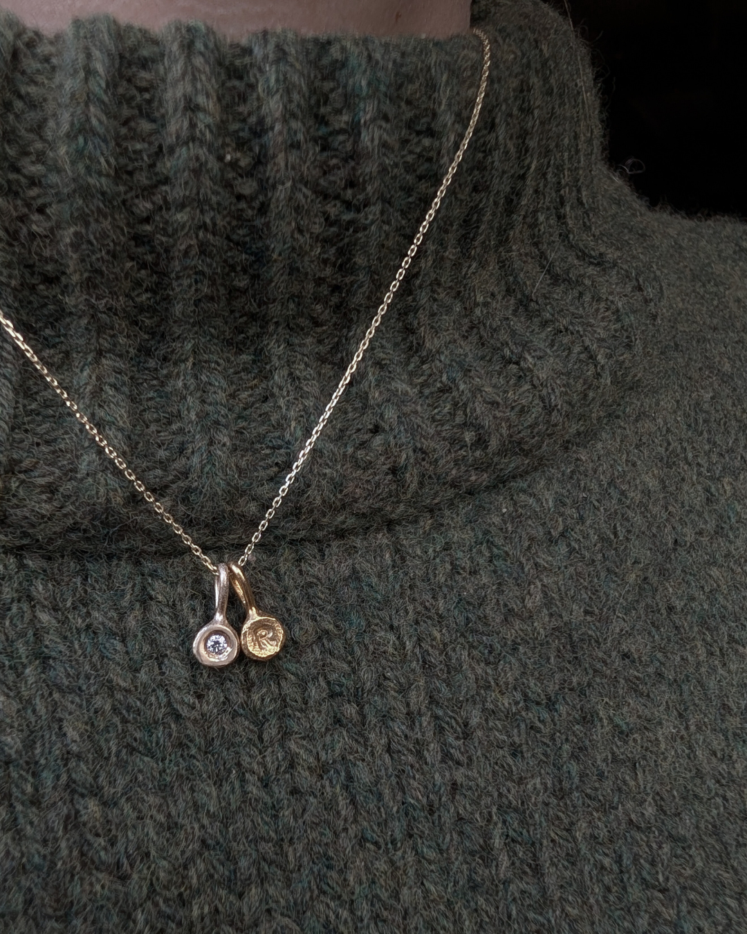 Milly-Maunder-Personalised-Alphabet-Letter-Initial-Single-Pebble-Nugget-Pendant-Chain-Necklace-Gold-Plated-18ct