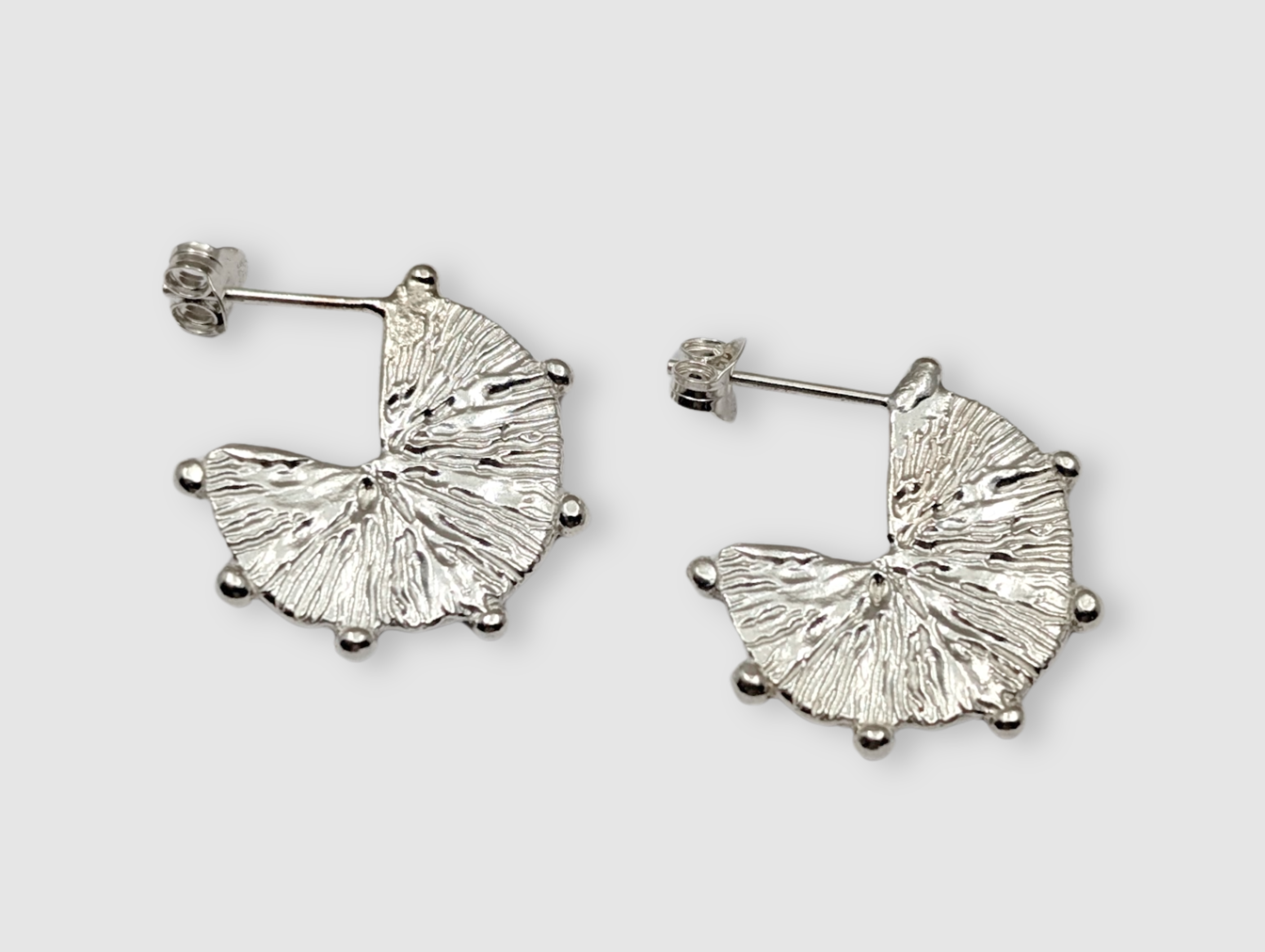 Milly-Maunder-Soliel-Sterling-Silver-Textured-Sun-Disc-Circle-Hoop-Earrings-Beaded-Edge-Rustic-Statement-Hoops-Summer-jewellery