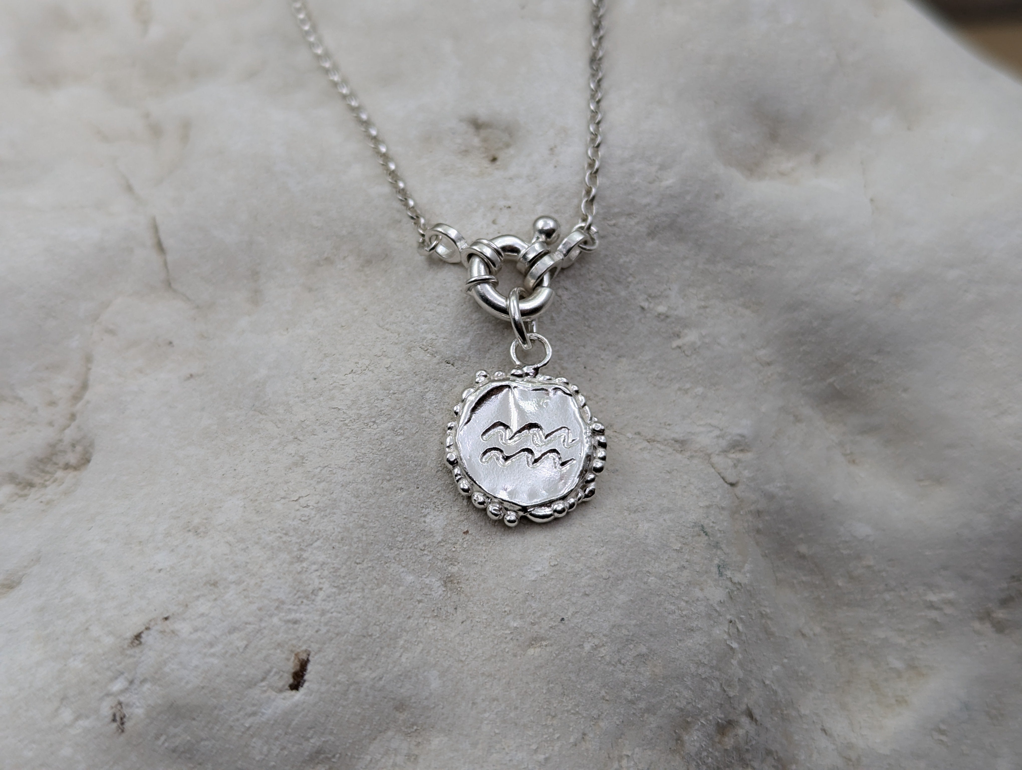 Milly-Maunder-Zodiac-Star-Sign-Coin-Disc-Vintage-Style-Antique-Heirloom-Pendant-Astrology-Chain-Necklace-Sterling-Silver-Personalised