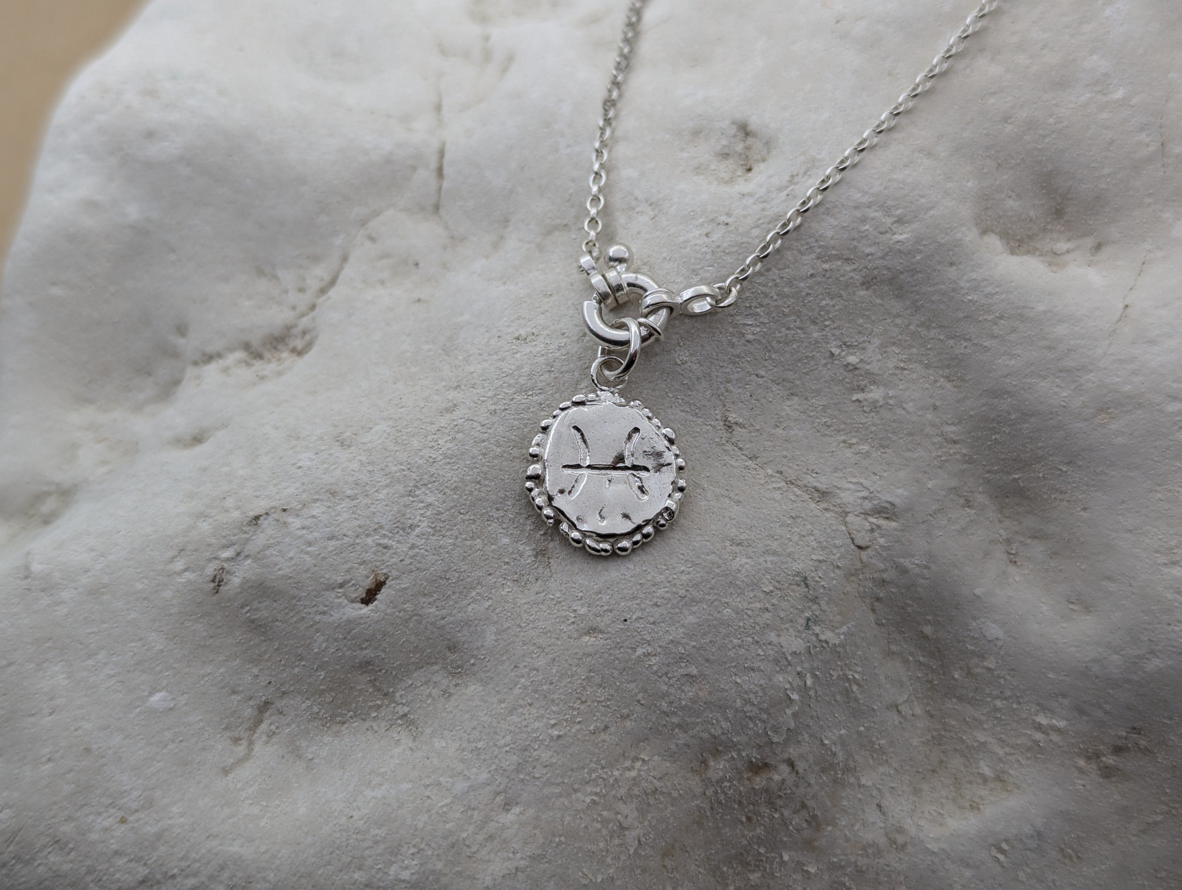 Milly-Maunder-Zodiac-Star-Sign-Coin-Disc-Vintage-Style-Antique-Heirloom-Pendant-Astrology-Chain-Necklace-Sterling-Silver-Personalised