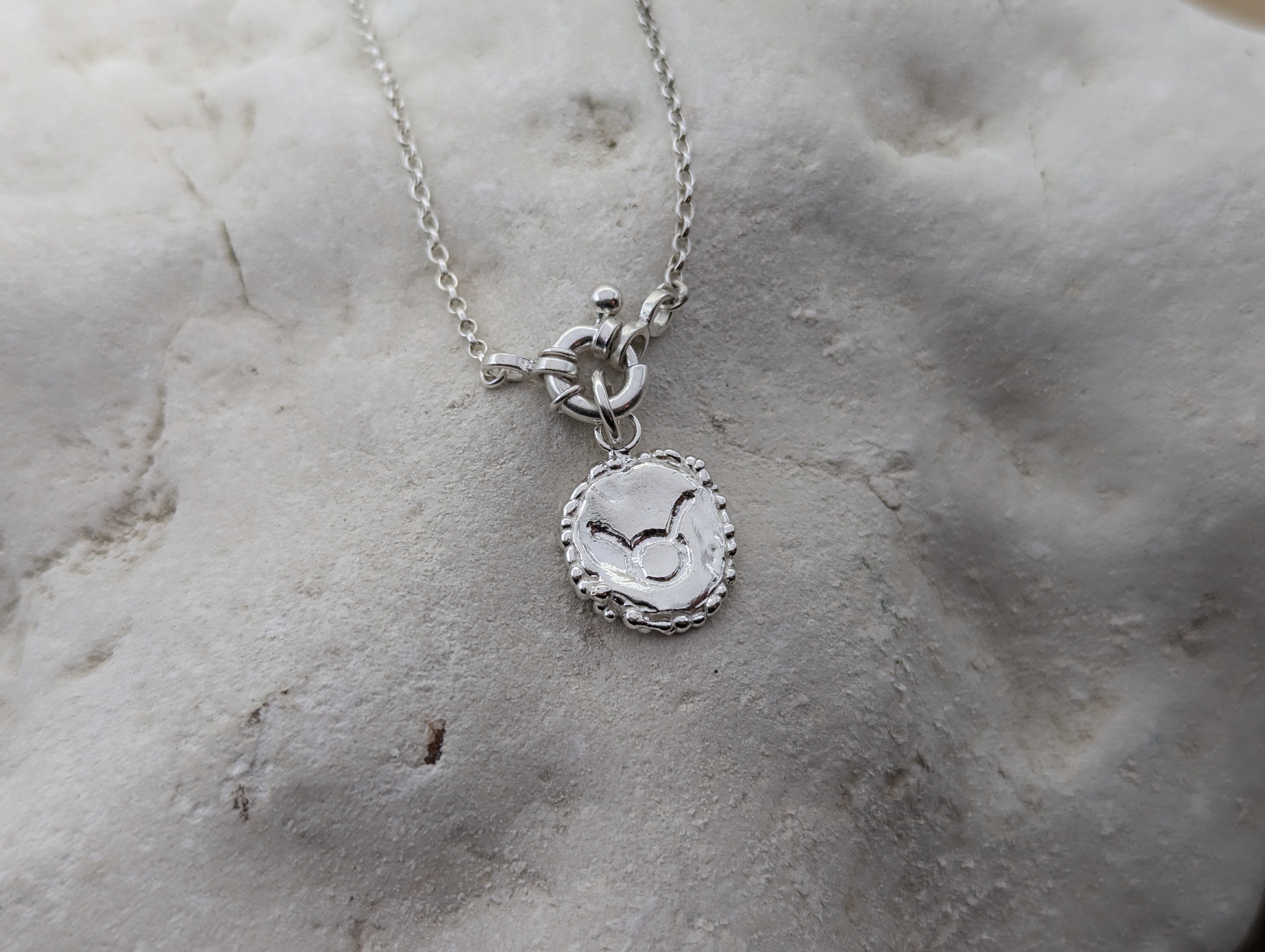 Milly-Maunder-Zodiac-Star-Sign-Coin-Disc-Vintage-Style-Antique-Heirloom-Pendant-Astrology-Chain-Necklace-Sterling-Silver-Personalised