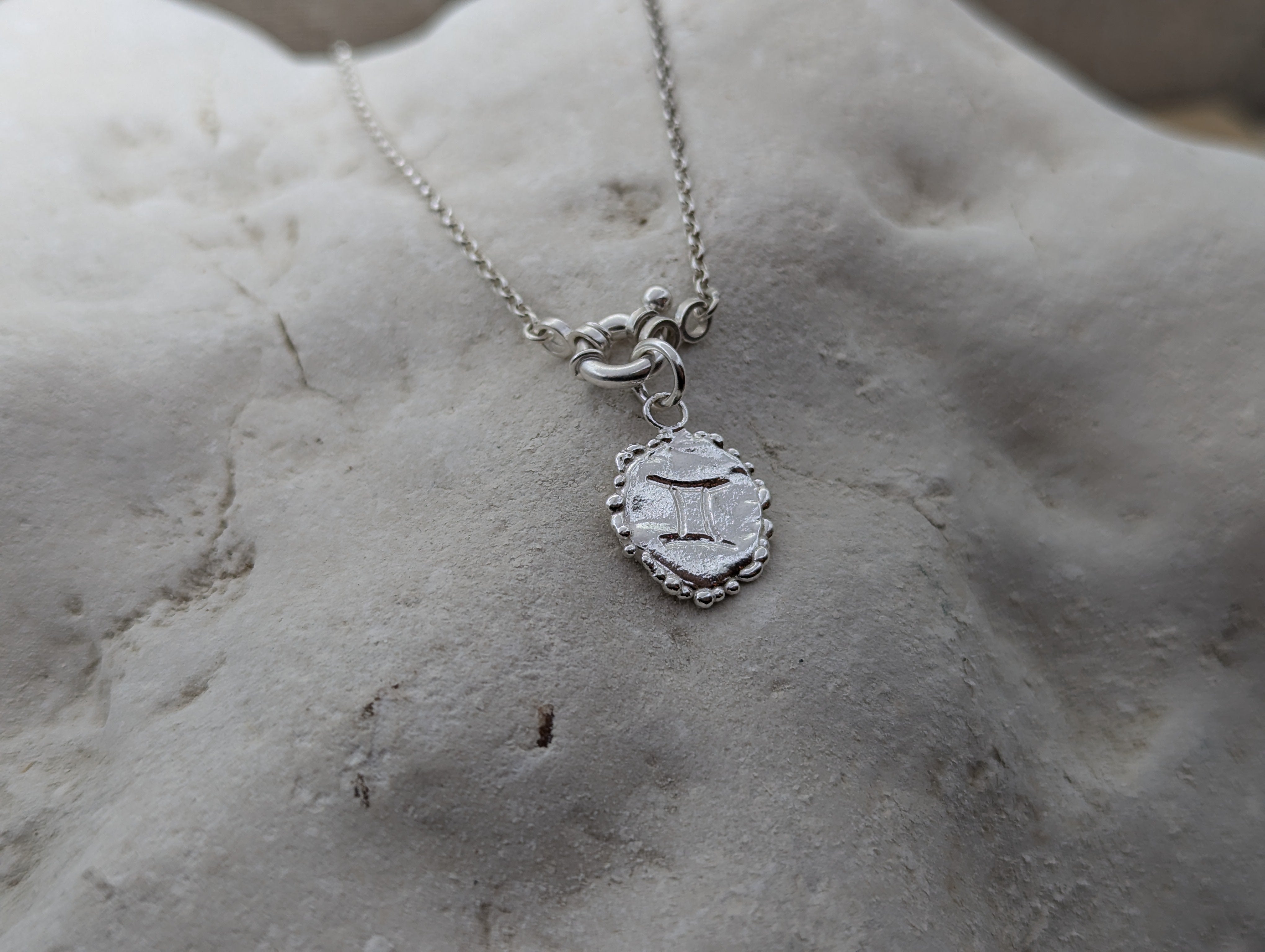 Milly-Maunder-Zodiac-Star-Sign-Coin-Disc-Vintage-Style-Antique-Heirloom-Pendant-Astrology-Chain-Necklace-Sterling-Silver-Personalised