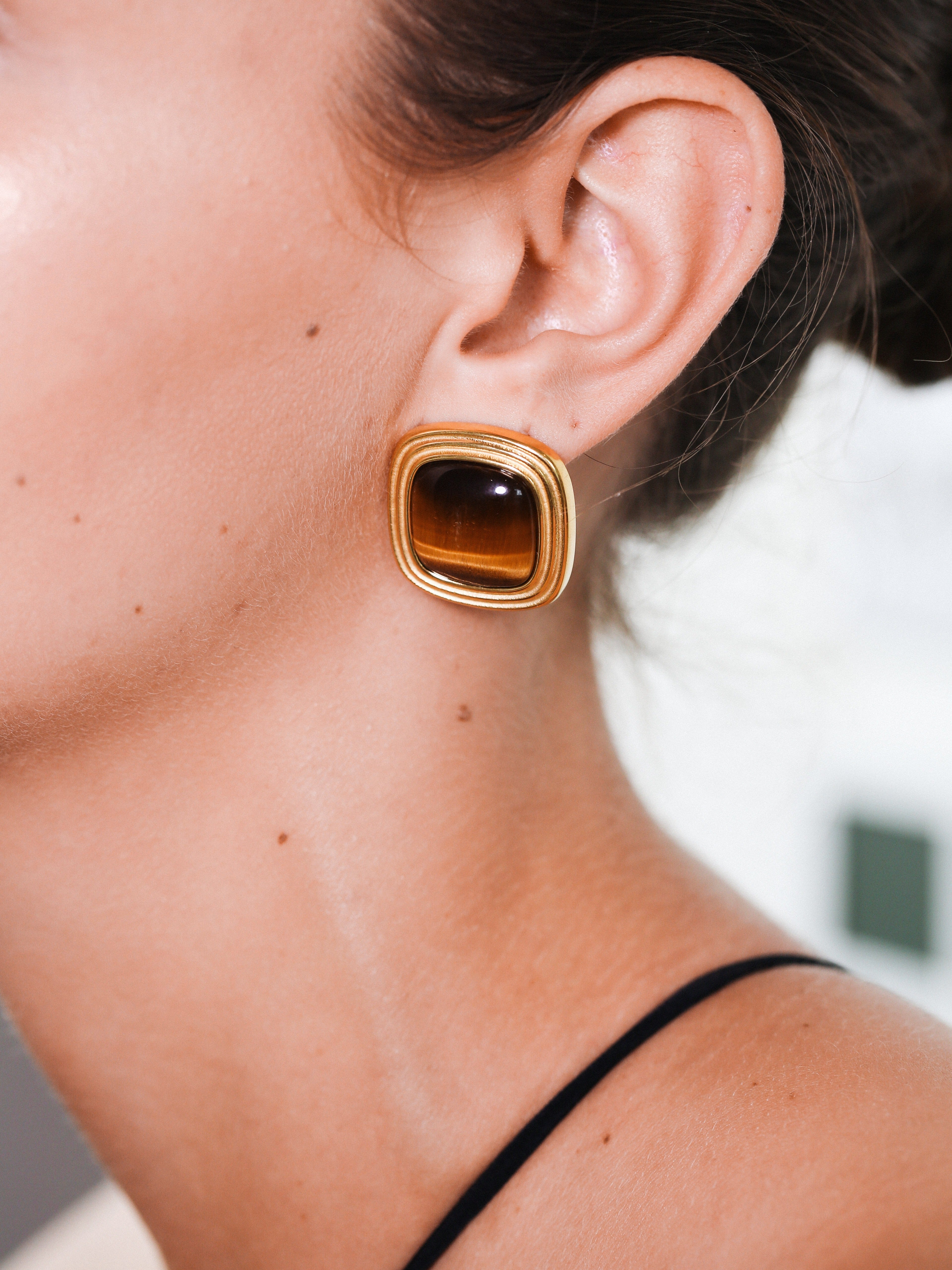 Miss-Cecilia-Golden-Horizon-Brown-Gemstone-Gold-Retro-Statement-Stud-80s-Ear-Studs-Earrings