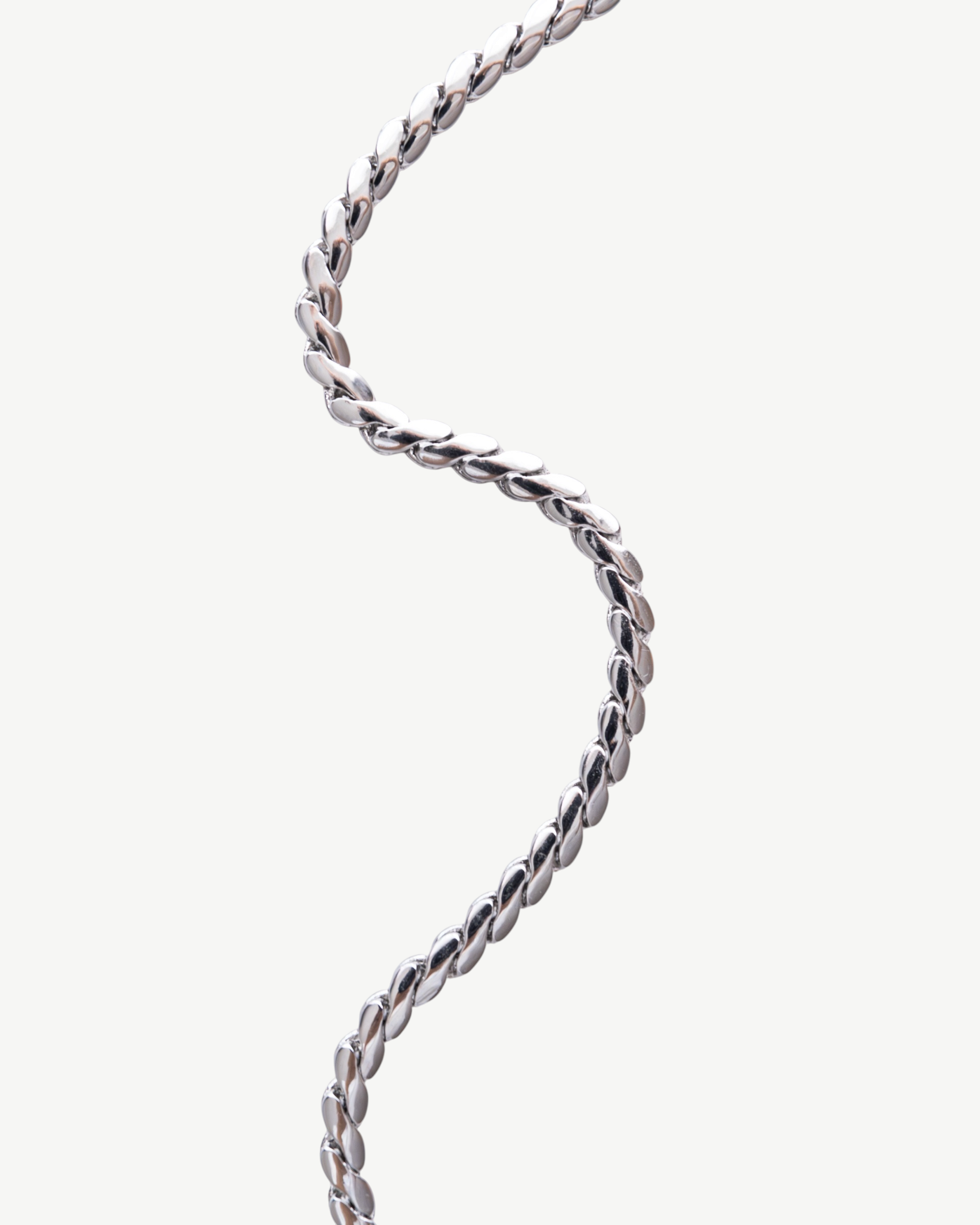 Miss-Cecilia-London-Soho-Necklace-Silver-Rhodium-Plated-Chunky-Twisted-Vintage-Inspired-Chain-Statement-Everyday-Jewellery-Demi-Fine-Cool-Contemporary-Timeless-Elegant