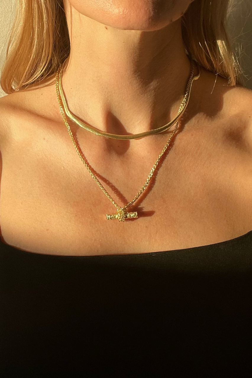 Ruddock-Chunky-T-Bar-Knotted-Textured-Pendant-Chain-Necklace-18ct-Gold-Plated