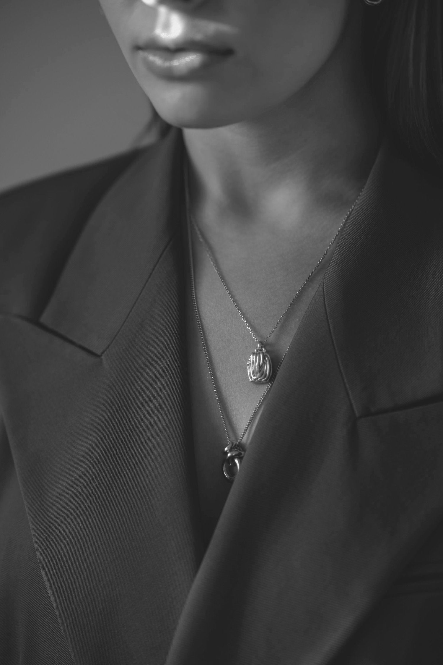 Ruddock-Rollo-Pendant-Circle-Hoop-Necklace-Curb-Chain-Gold-Plated-18ct