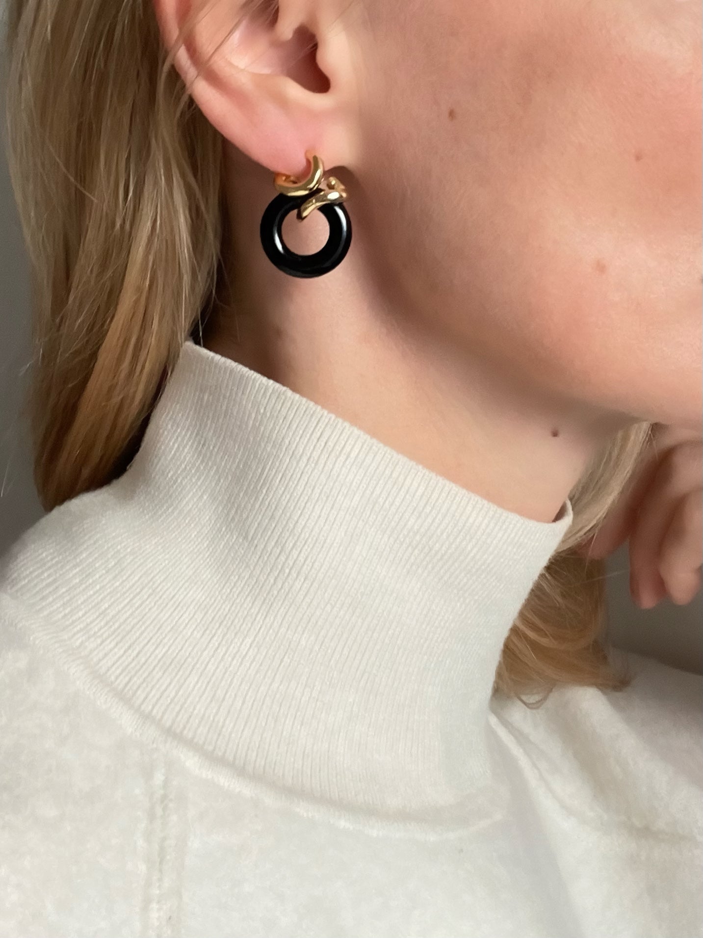 Ruddock-Rollo-Quartz-Gold-Plated-Drop-Stud-Dangle-Earrings-Black-Pnyx2