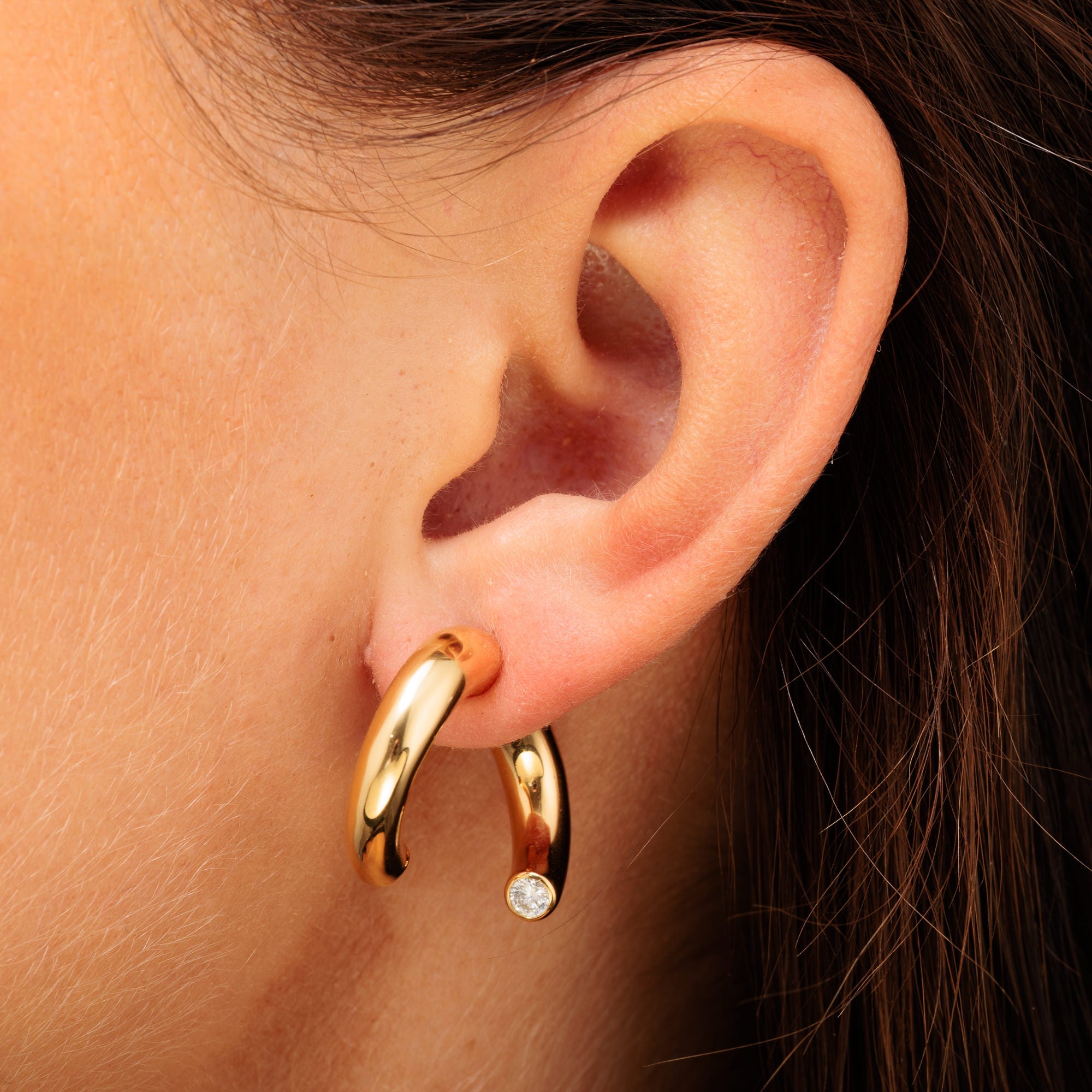 Scream-Pretty-gold-split-hoop-stud-earrings-with-clear-stones-siamond-cubic-zirconia-chunky-statement-ear-stack-stacking-sculptural-cool-minimal-jewellery-demifine