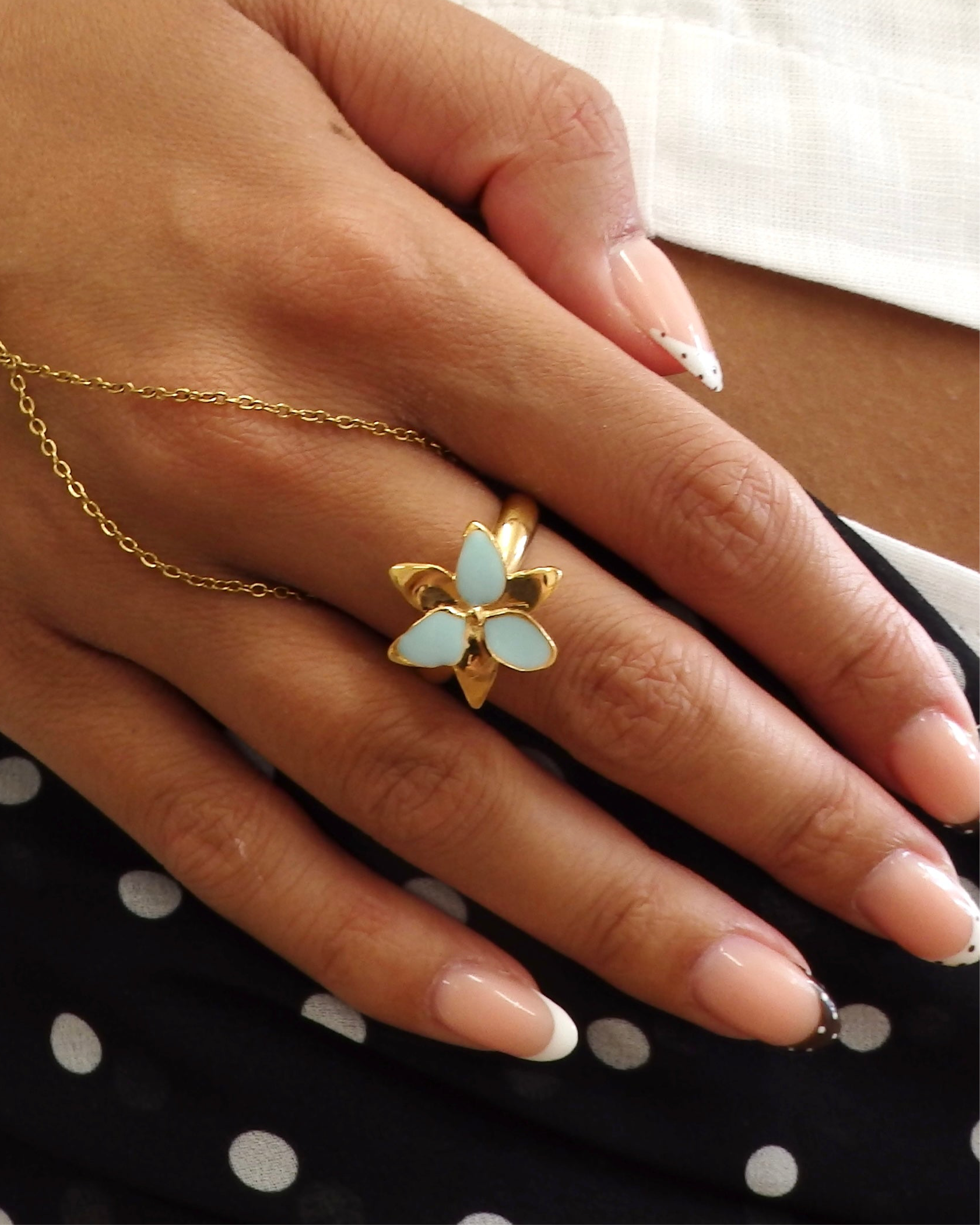 Squeeze-Jewellery-Stargazer-Flower-Ring-Gold-Silver-Sky-Blue-Vanilla-Cream-Oriental-Lily-Statement-Cocktail-Ring-Cute-Jewellery