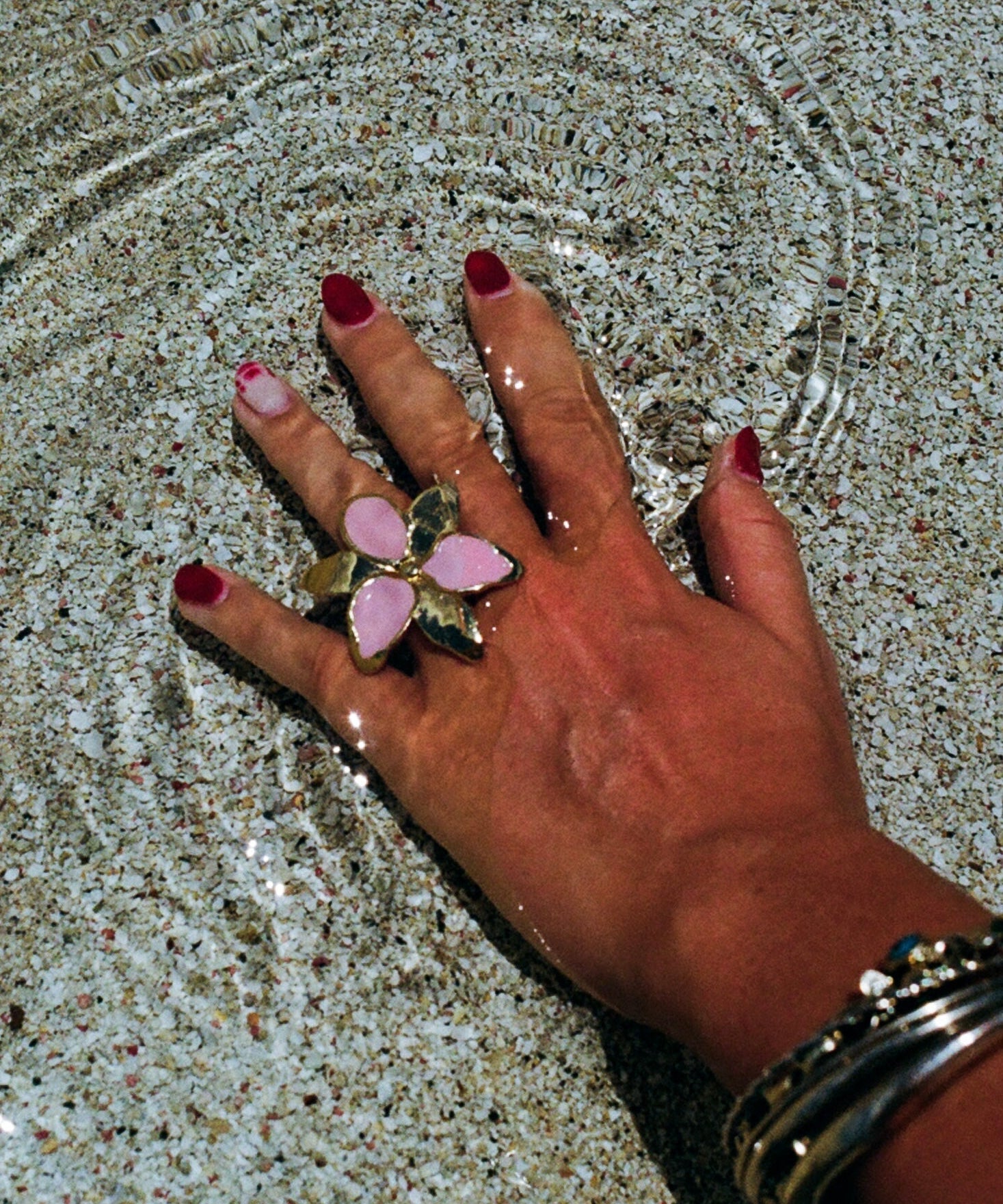 Squeeze-London-Oversized-Flower-Statement-Cocktail-Ring-Little-Kiss-Candy-Pink-Enamel-Gold-Vermeil